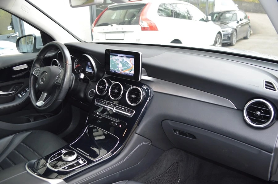 MERCEDES-BENZ GLC 250 4Matic 9G-Tronic-image-6