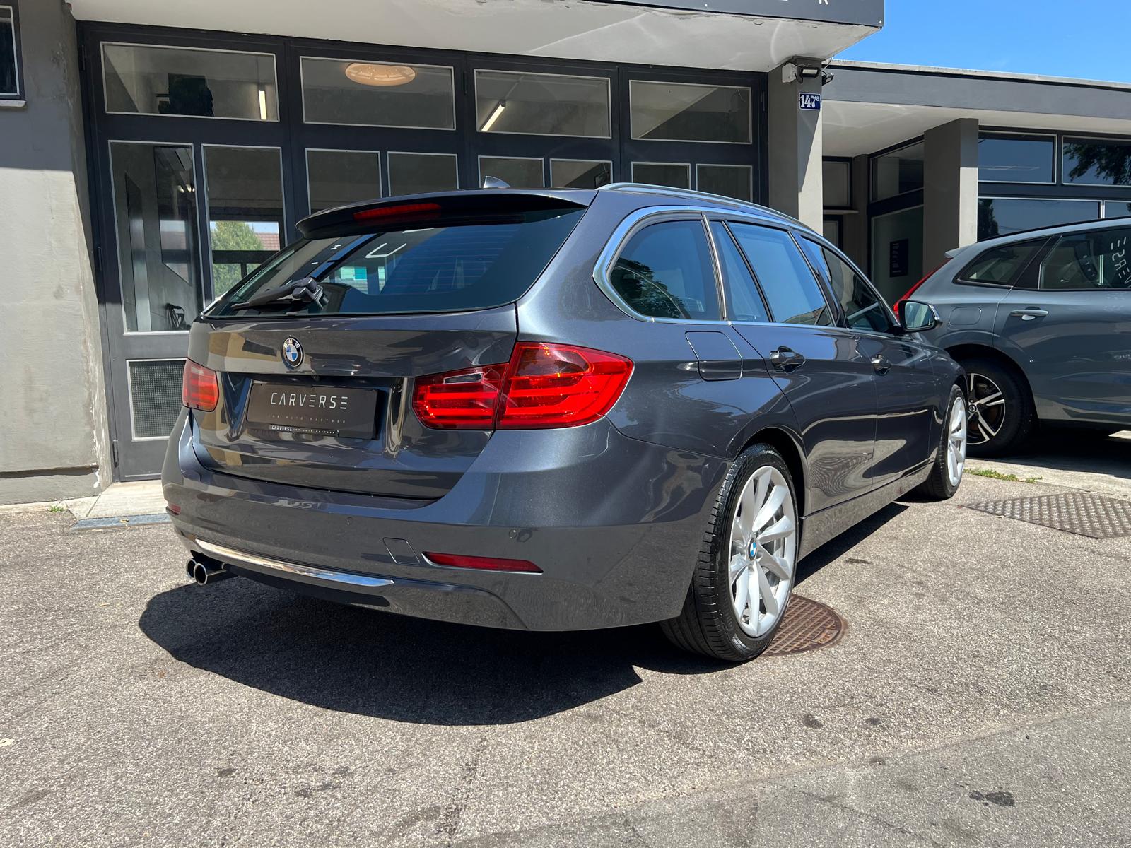 BMW 328i Touring-image-3