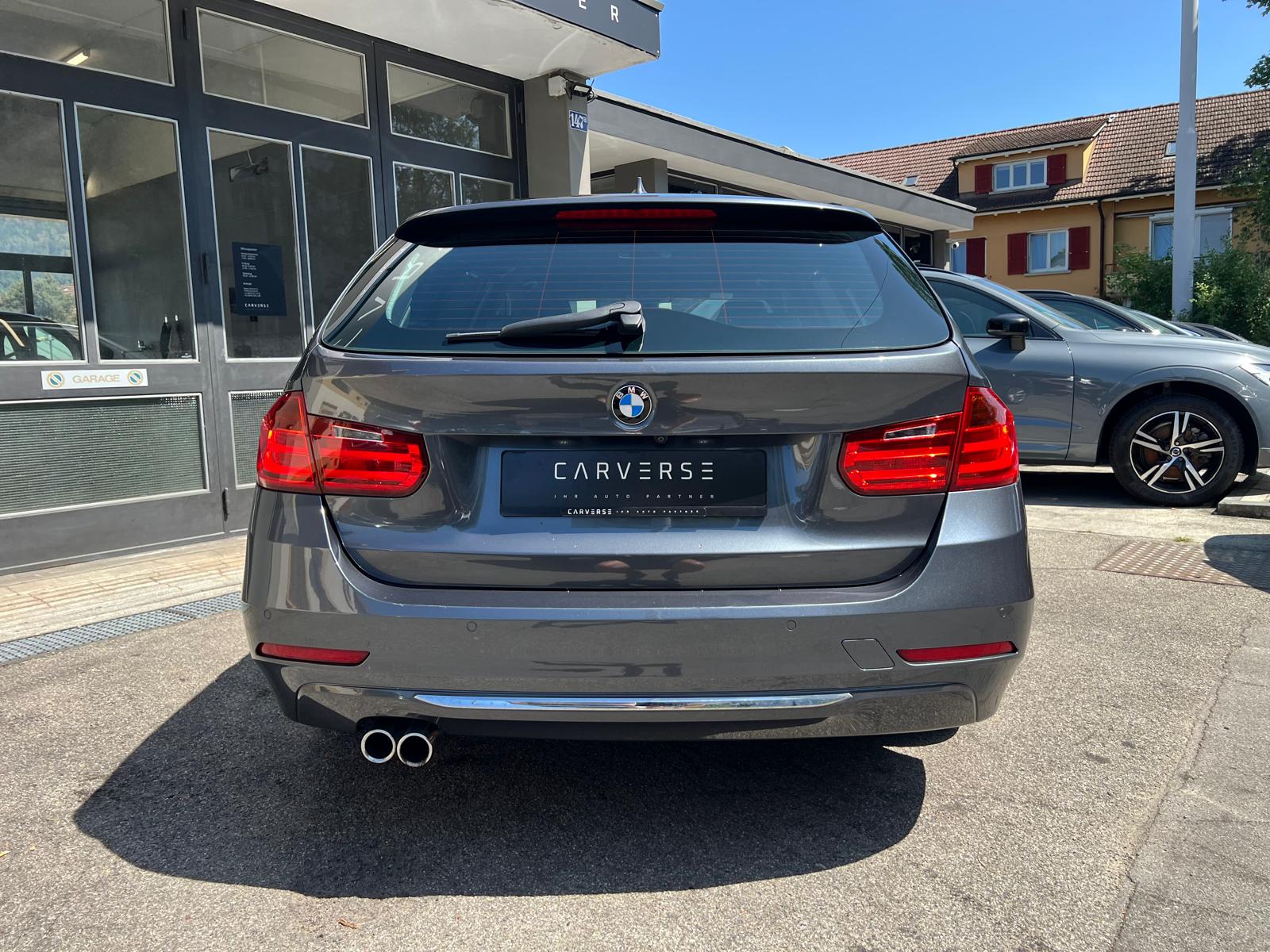 BMW 328i Touring-image-4