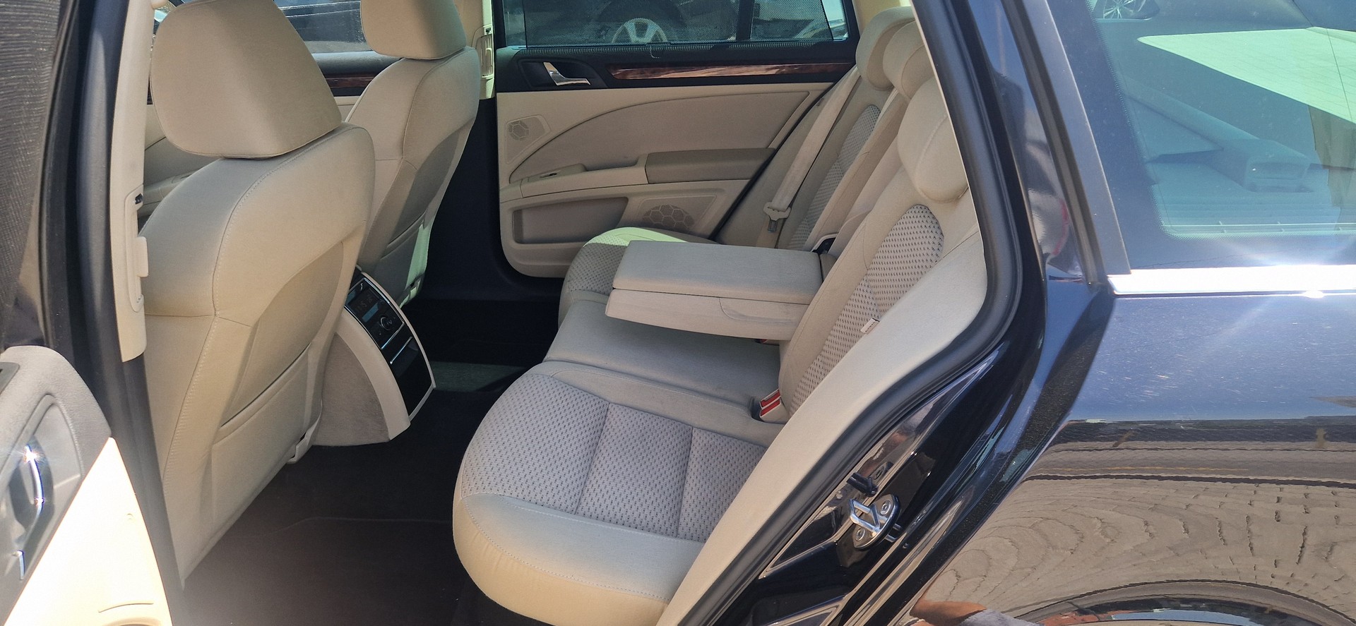 SKODA Superb Combi 2.0 TSI Ambition DSG-image-6