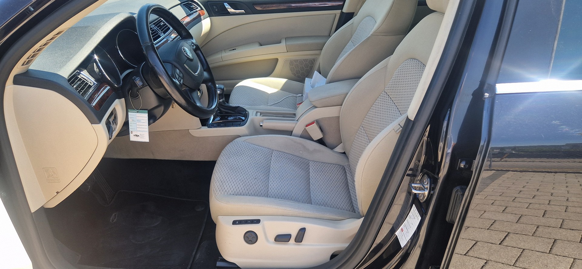 SKODA Superb Combi 2.0 TSI Ambition DSG-image-5