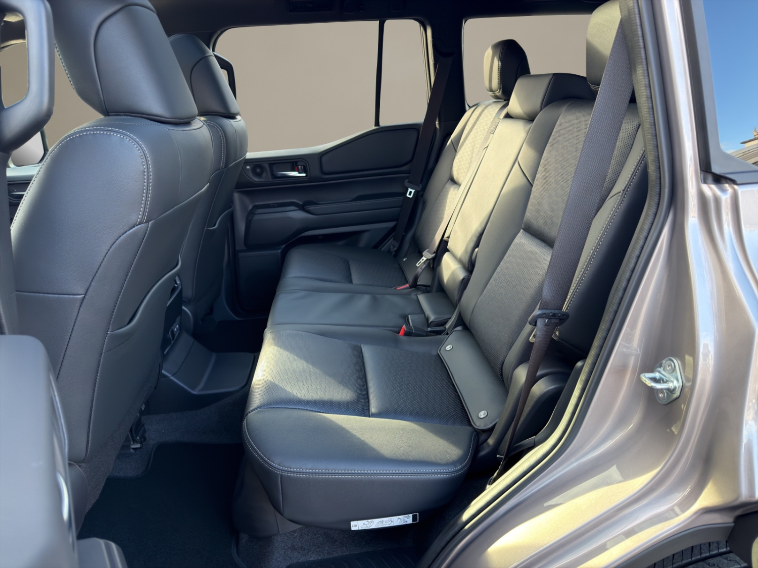 TOYOTA Land Cruiser 2.8 D 48V Invincible-image-9