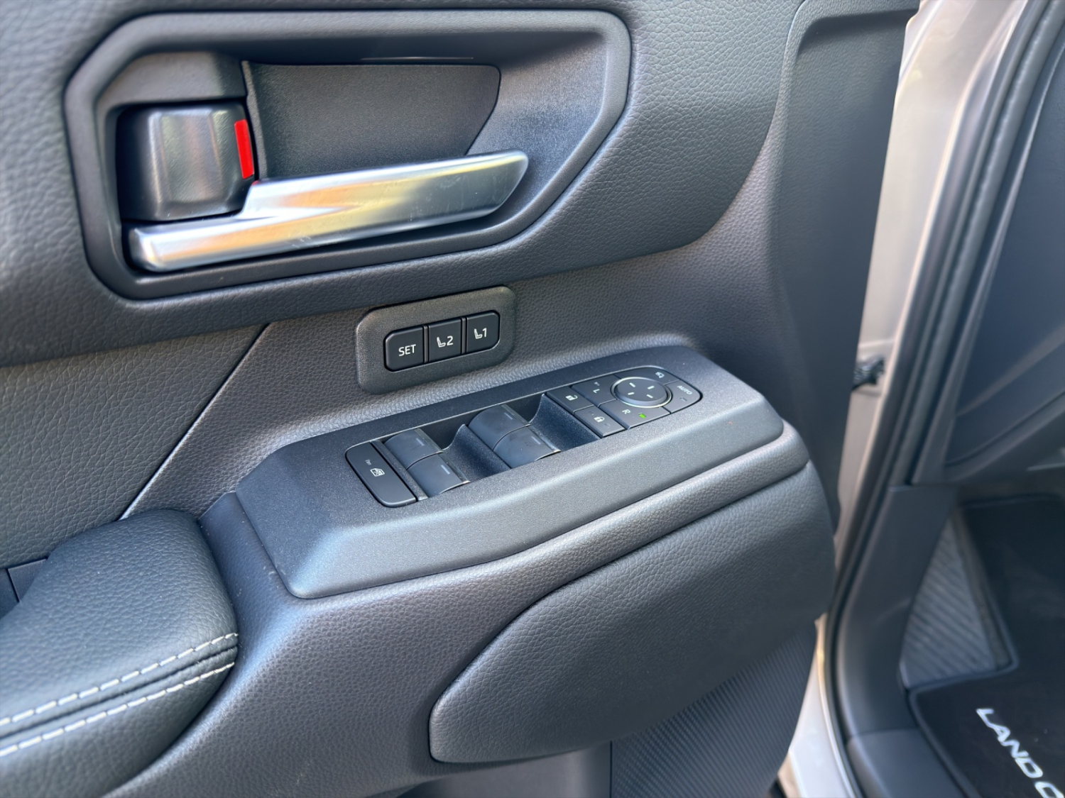 TOYOTA Land Cruiser 2.8 D 48V Invincible-image-15