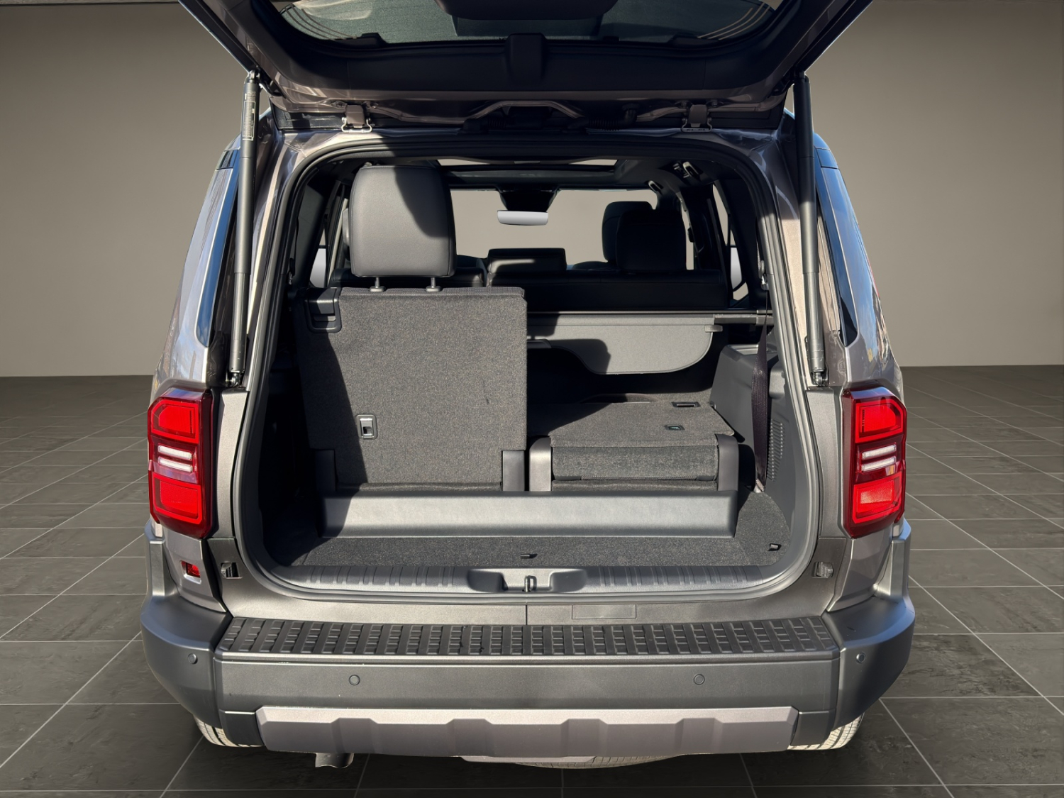 TOYOTA Land Cruiser 2.8 D 48V Invincible-image-16