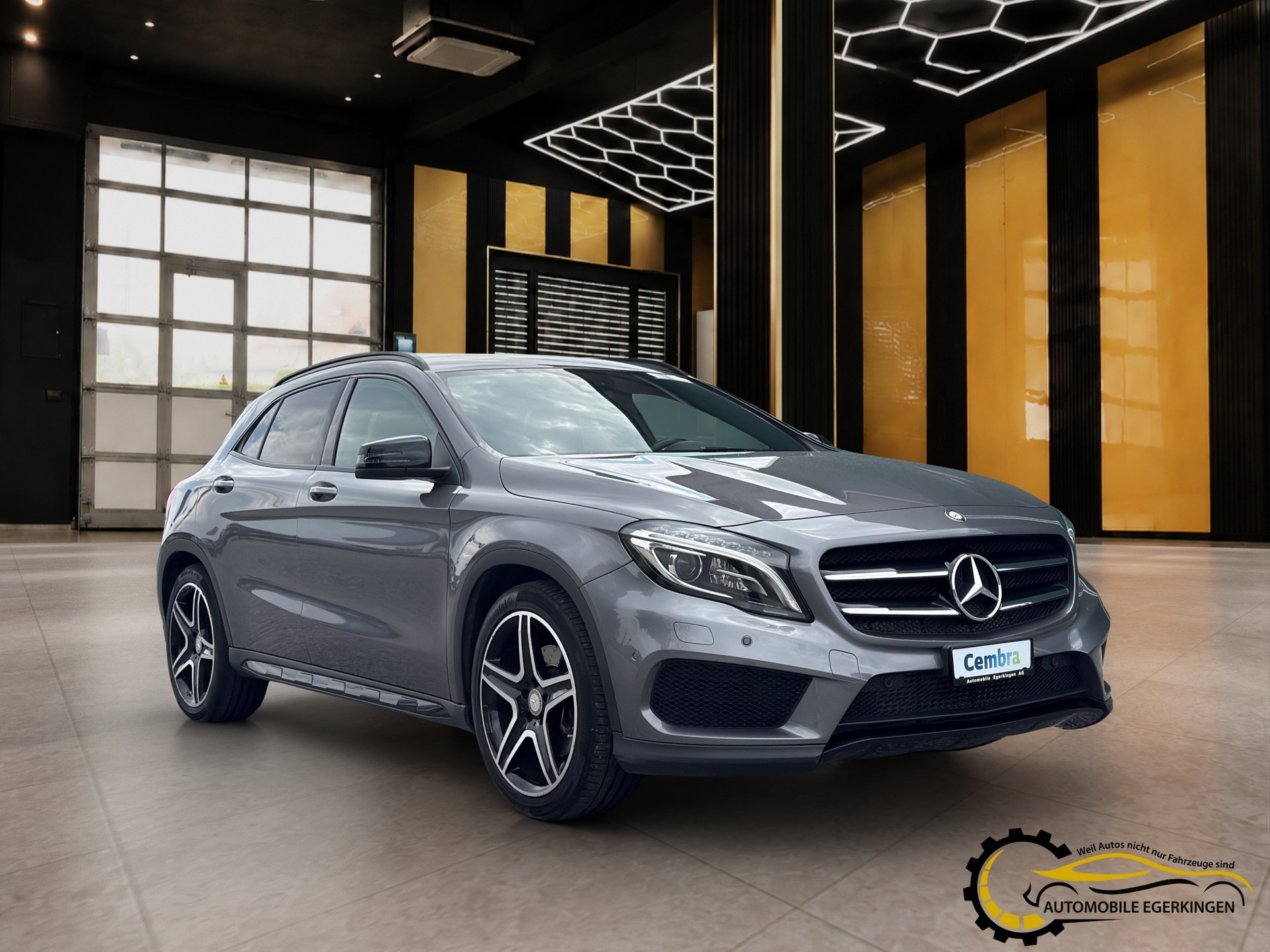 MERCEDES-BENZ GLA 250 AMG Line 4m-image-2