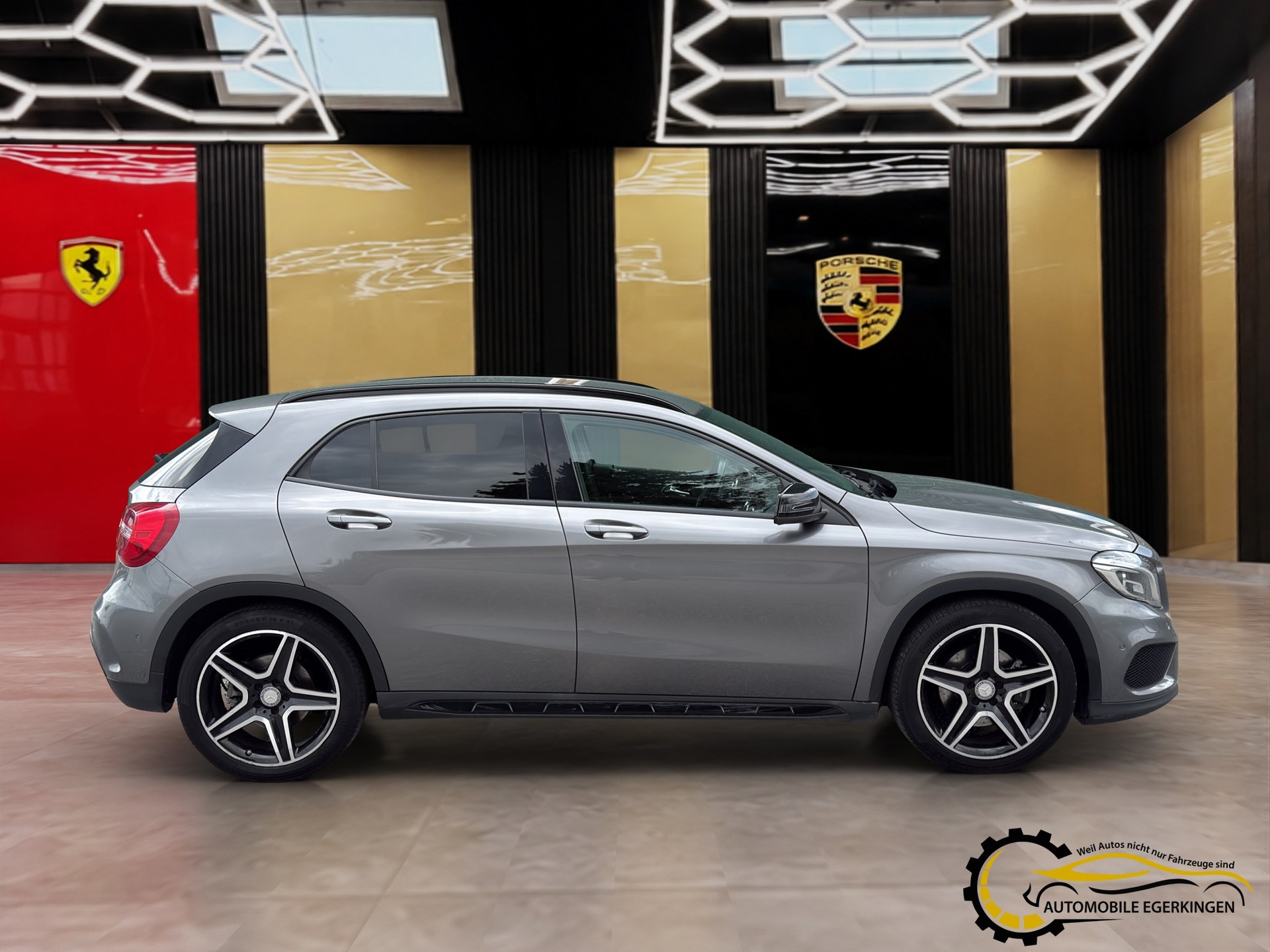 MERCEDES-BENZ GLA 250 AMG Line 4m-image-3