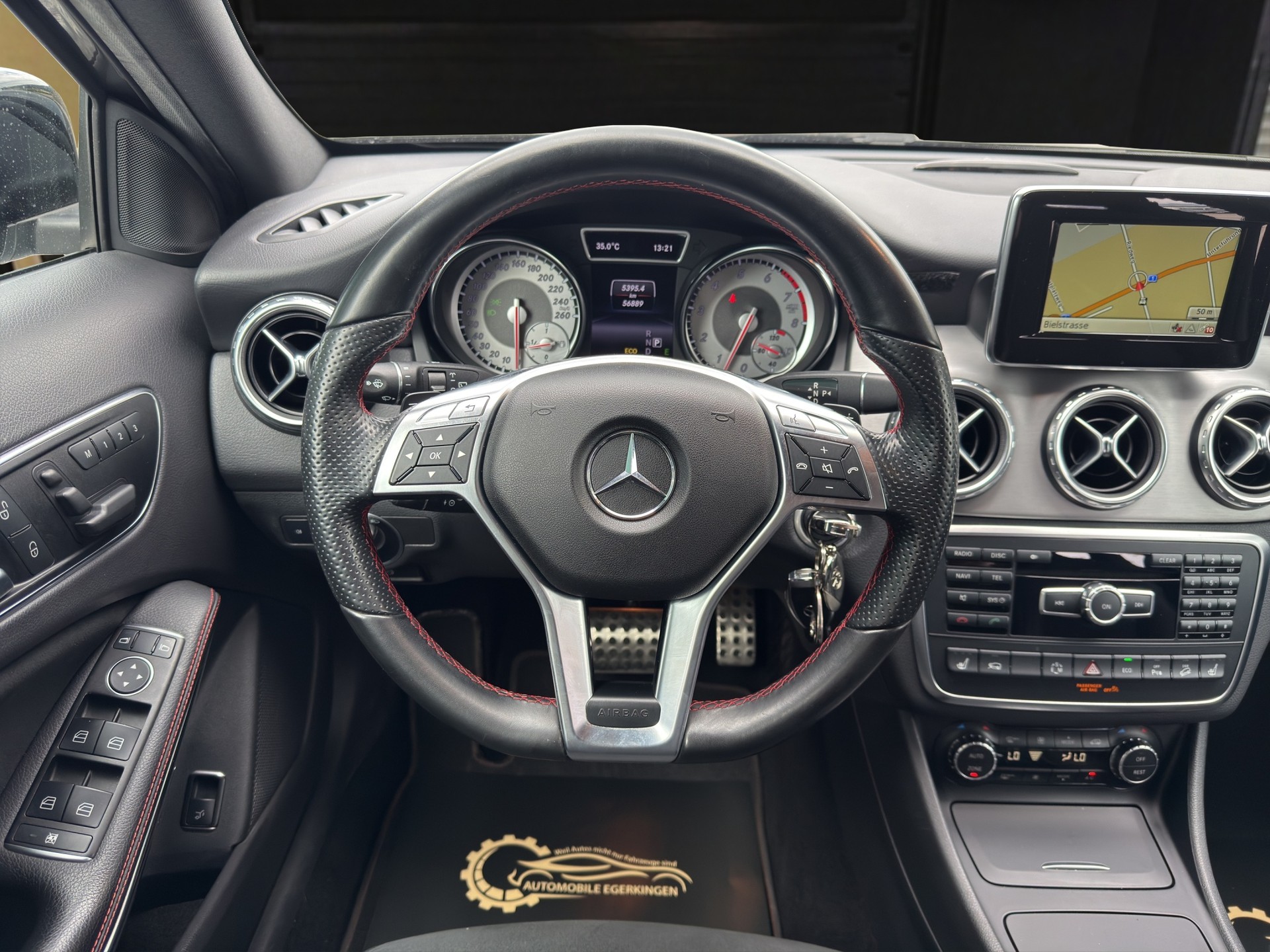 MERCEDES-BENZ GLA 250 AMG Line 4m-image-11