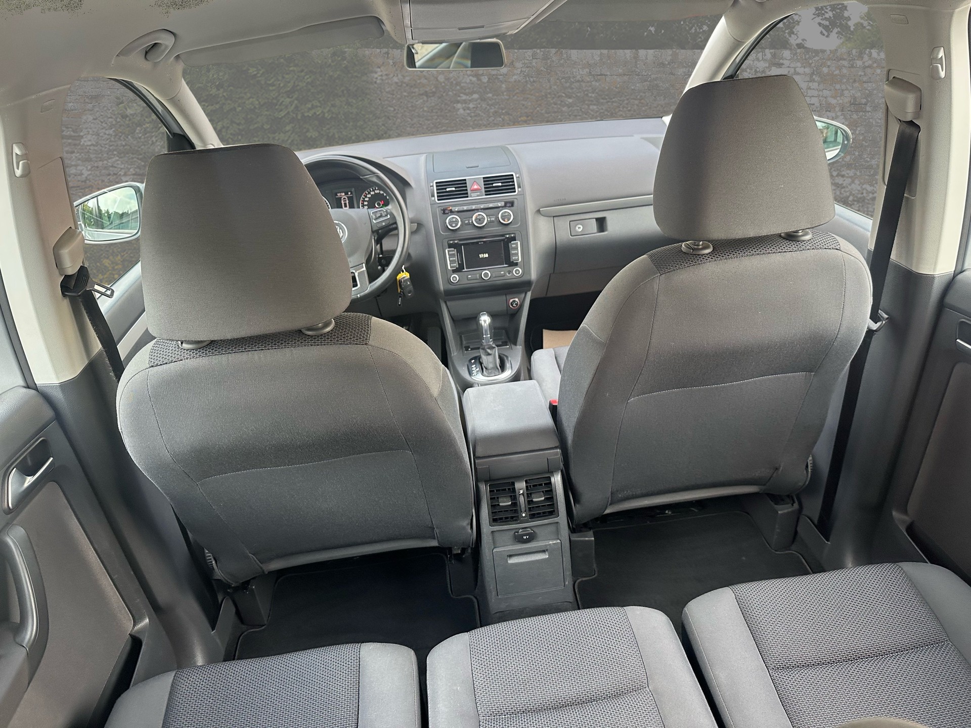 VW Touran 1.6 TDI Comfortline DSG-image-10