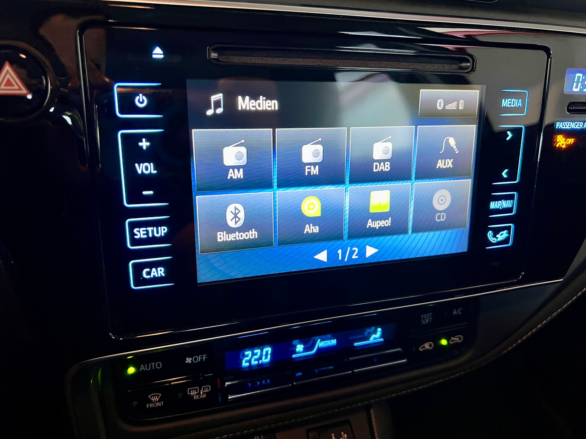 TOYOTA Auris 1.8 HSD Trend e-CVT-image-20