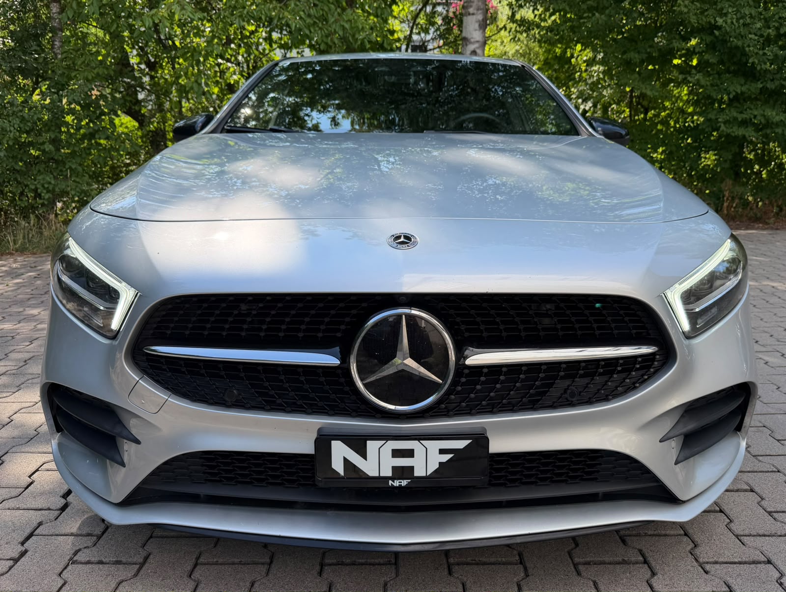 MERCEDES-BENZ A 200 AMG Line 7G-DCT Edition-image-7