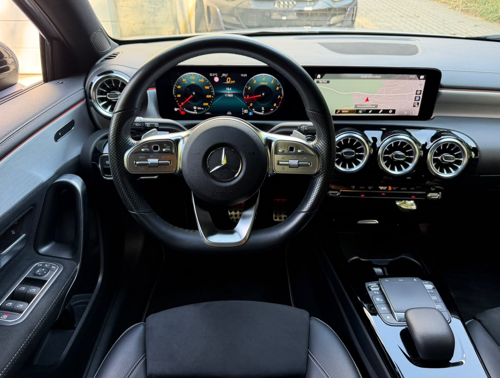 MERCEDES-BENZ A 200 AMG Line 7G-DCT Edition-image-20