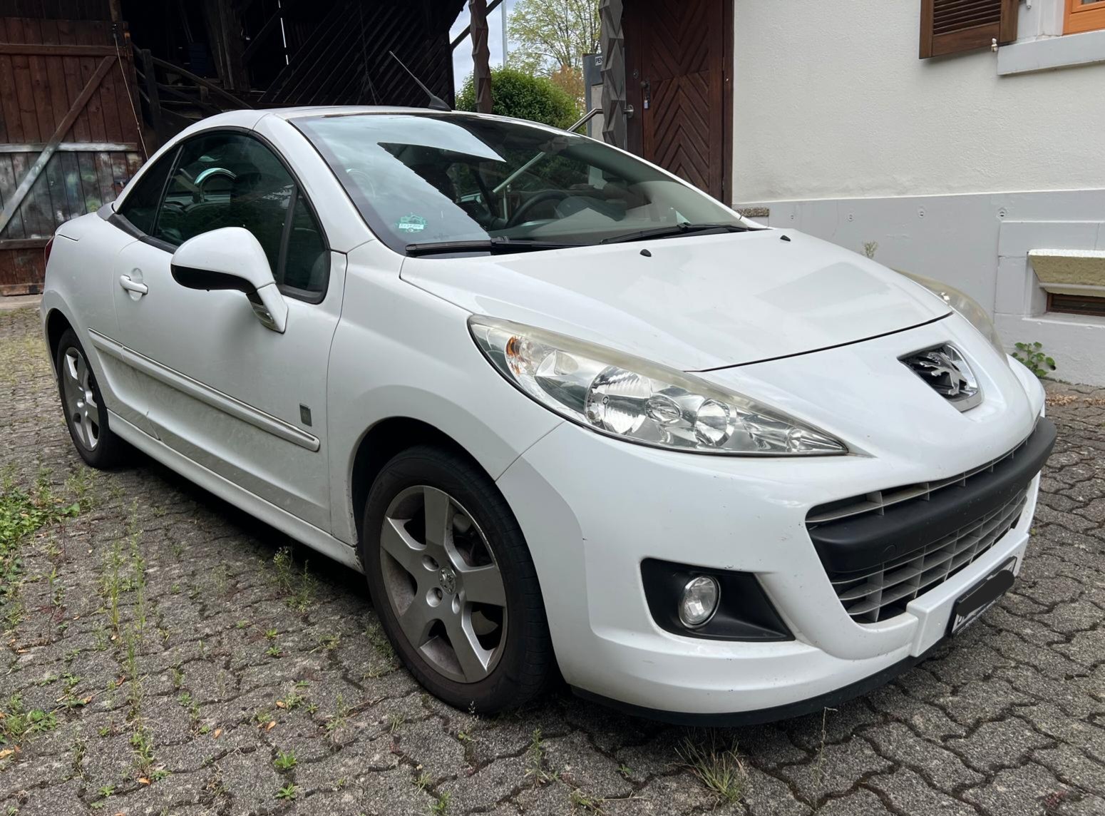 PEUGEOT 1.6 16V Swiss Edition-image-1