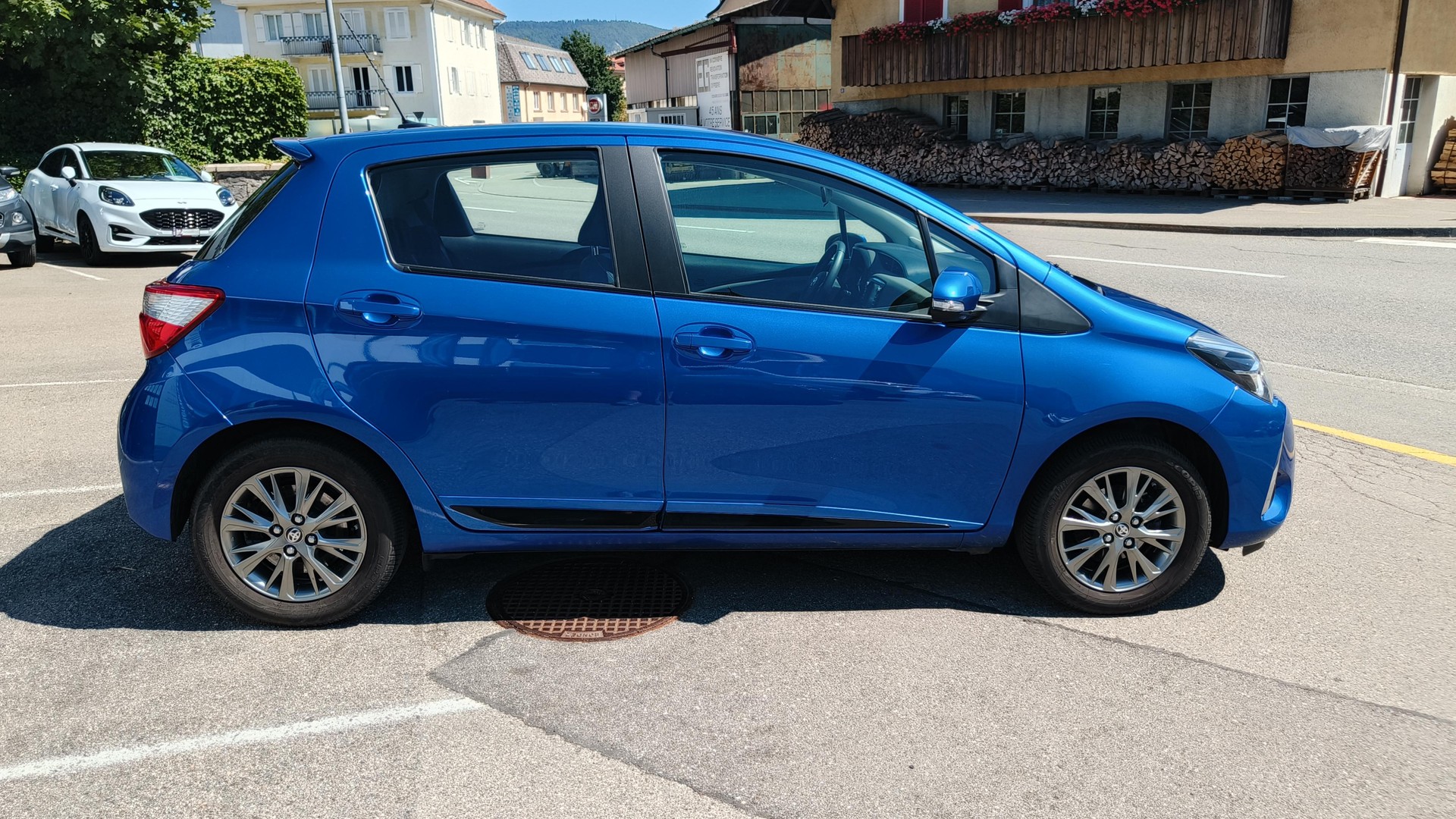 TOYOTA Yaris 1.5 Comfort-image-6
