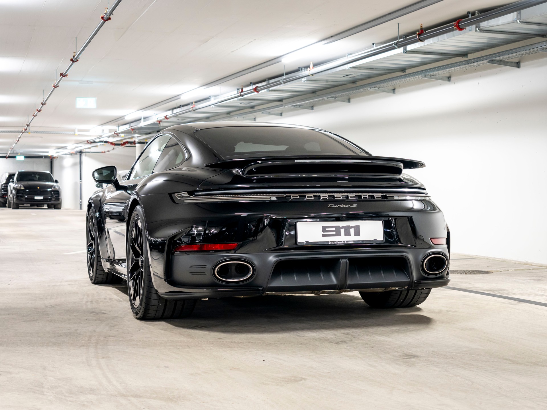 PORSCHE 911 Turbo S PDK-showroom-element-2