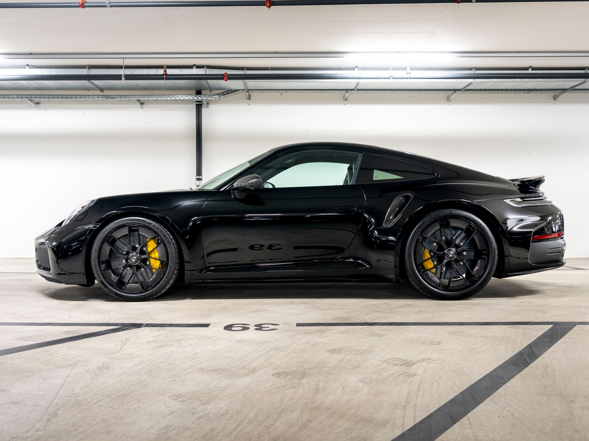 PORSCHE 911 Turbo S PDK-showroom-element-1