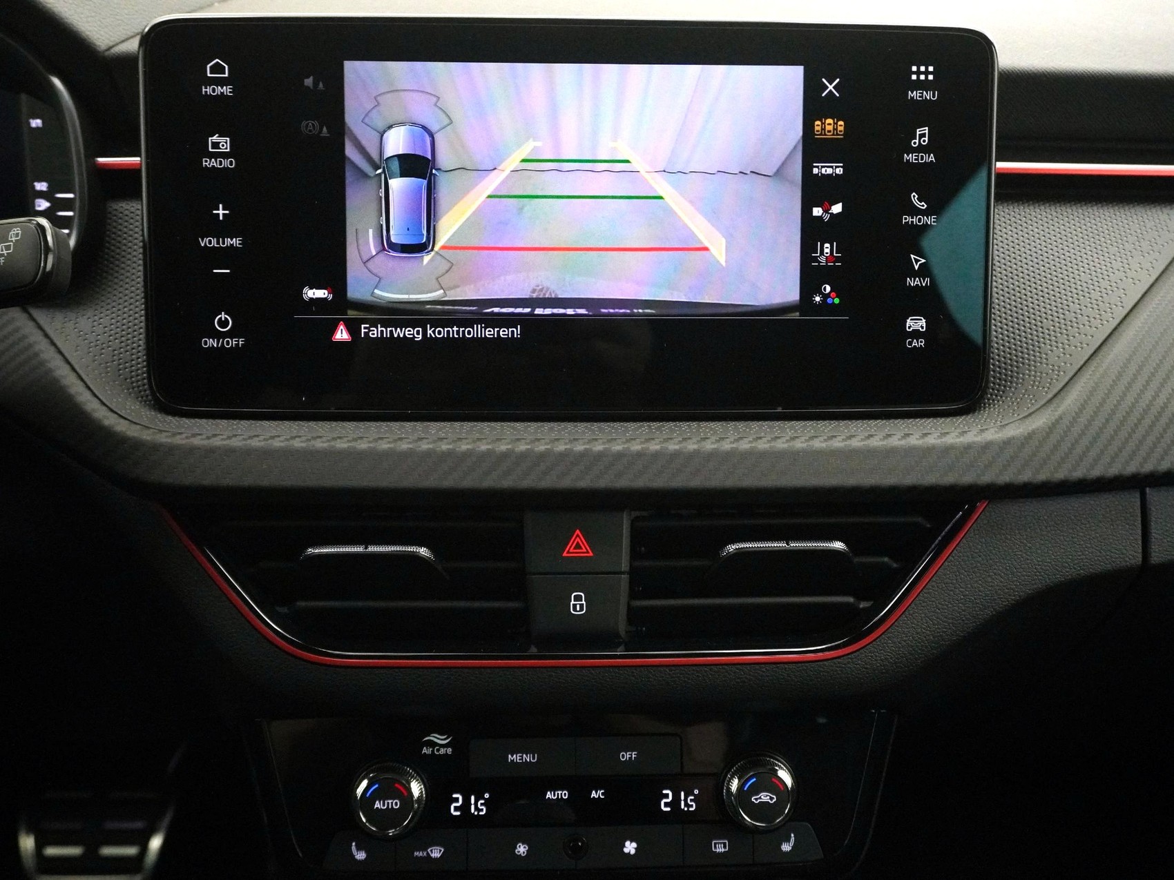 SKODA Kamiq 1.5 TSI Monte Carlo-image-18