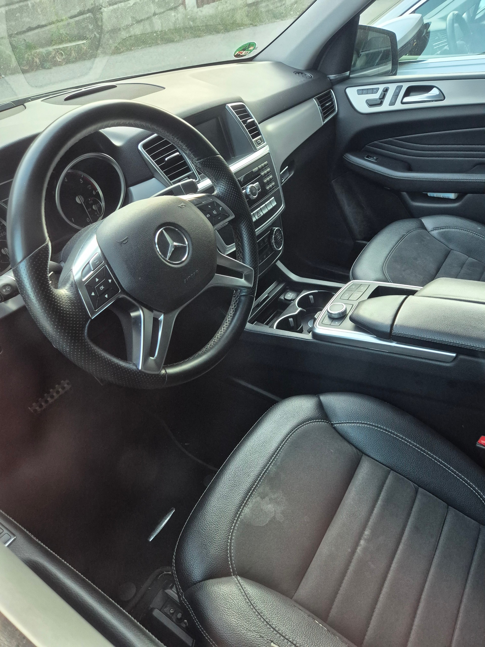 MERCEDES-BENZ ML 350 BlueTEC 4Matic 7G-Tronic-image-4