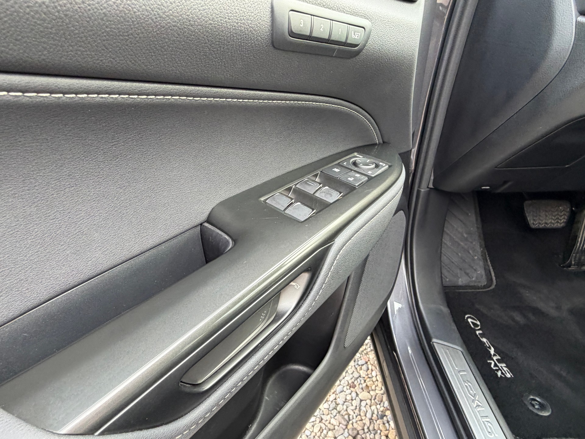 LEXUS NX 350h E-FOUR Excellence-image-11