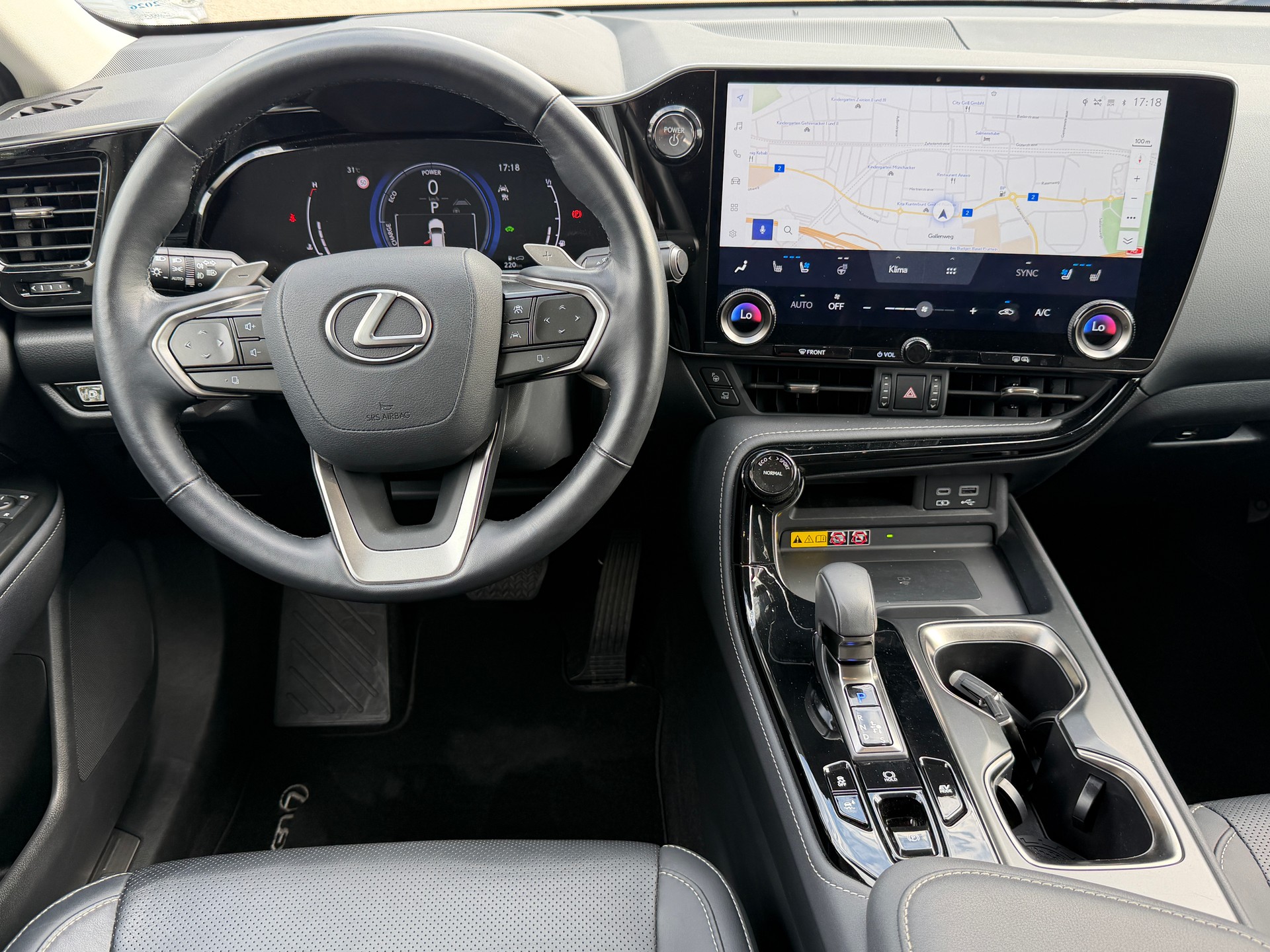 LEXUS NX 350h E-FOUR Excellence-showroom-element-1