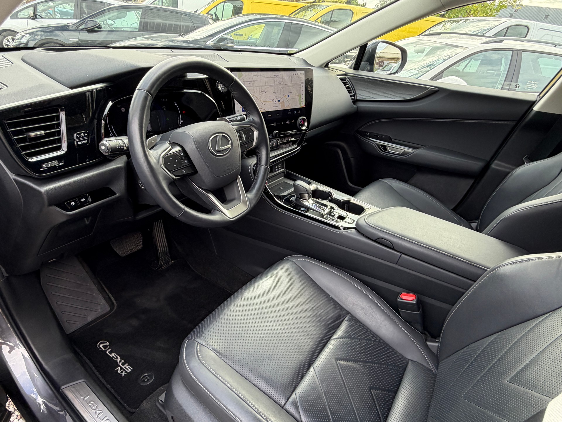 LEXUS NX 350h E-FOUR Excellence-image-12