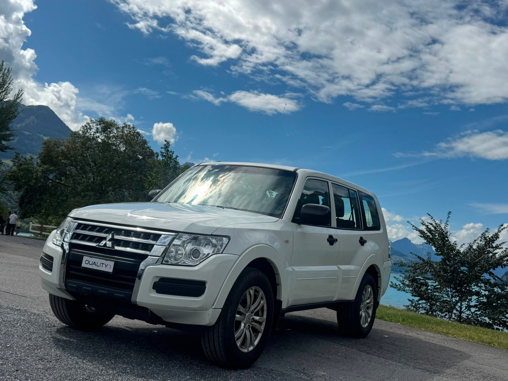 MITSUBISHI Pajero 3.2 DI-D Value Automatic-image-1