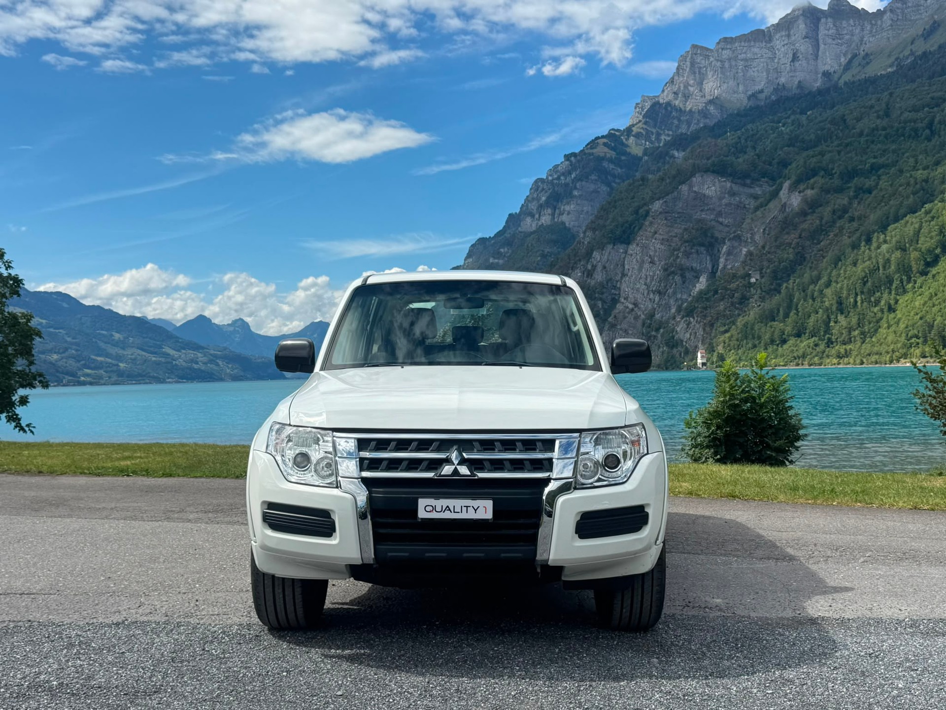 MITSUBISHI Pajero 3.2 DI-D Value Automatic-image-0