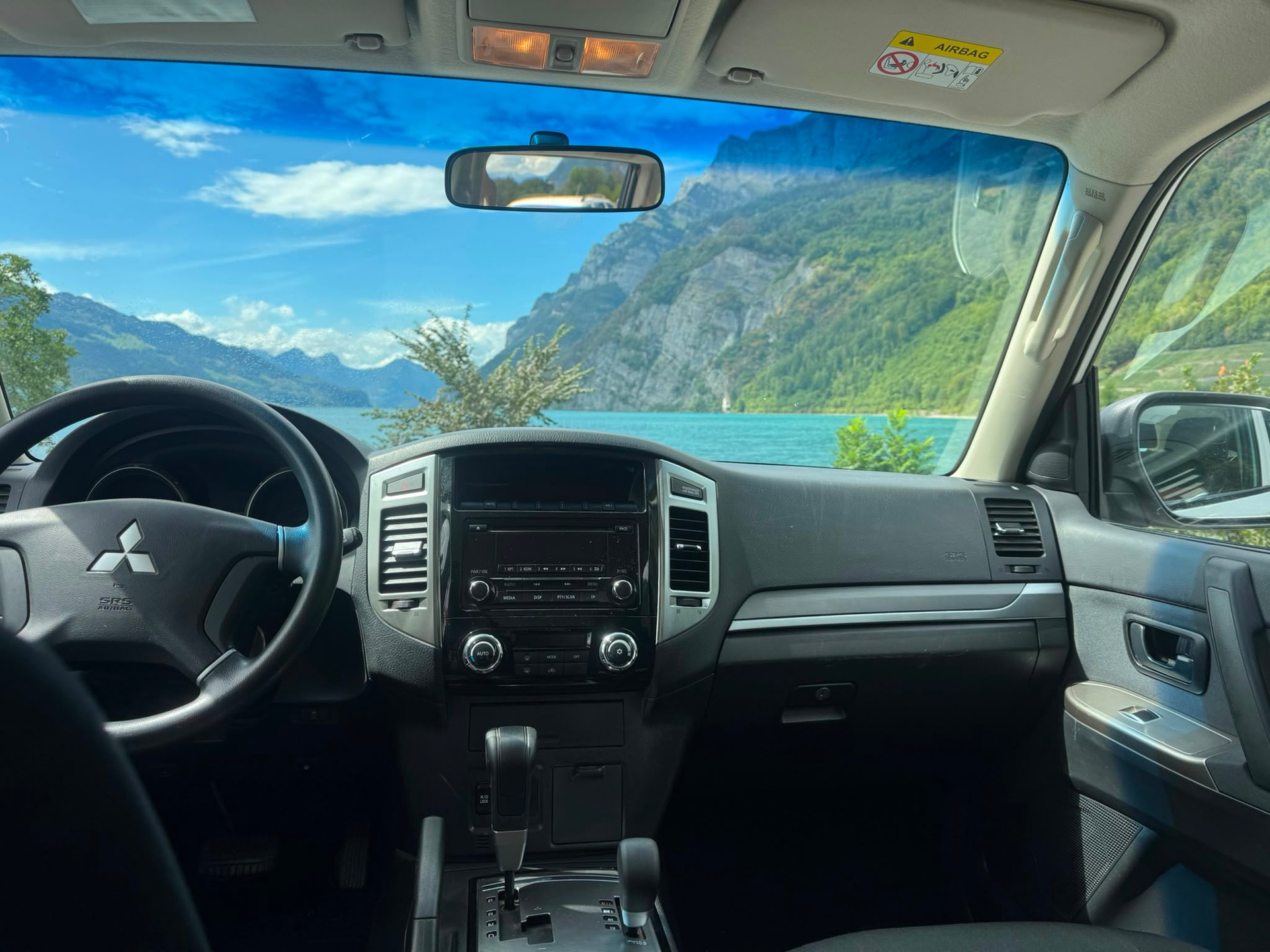 MITSUBISHI Pajero 3.2 DI-D Value Automatic-image-12