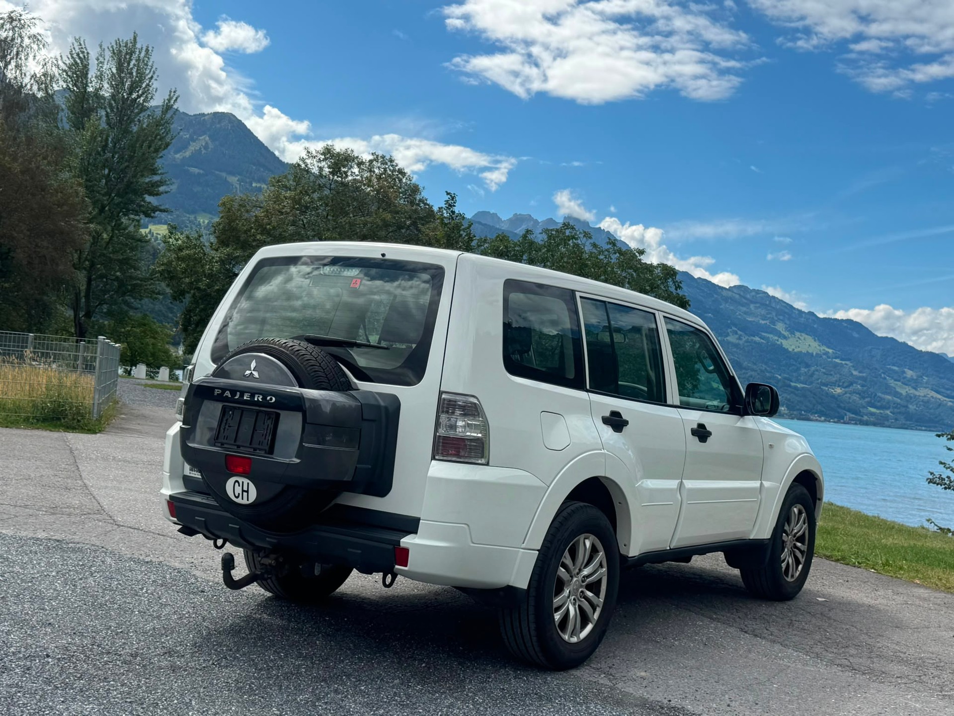 MITSUBISHI Pajero 3.2 DI-D Value Automatic-image-6