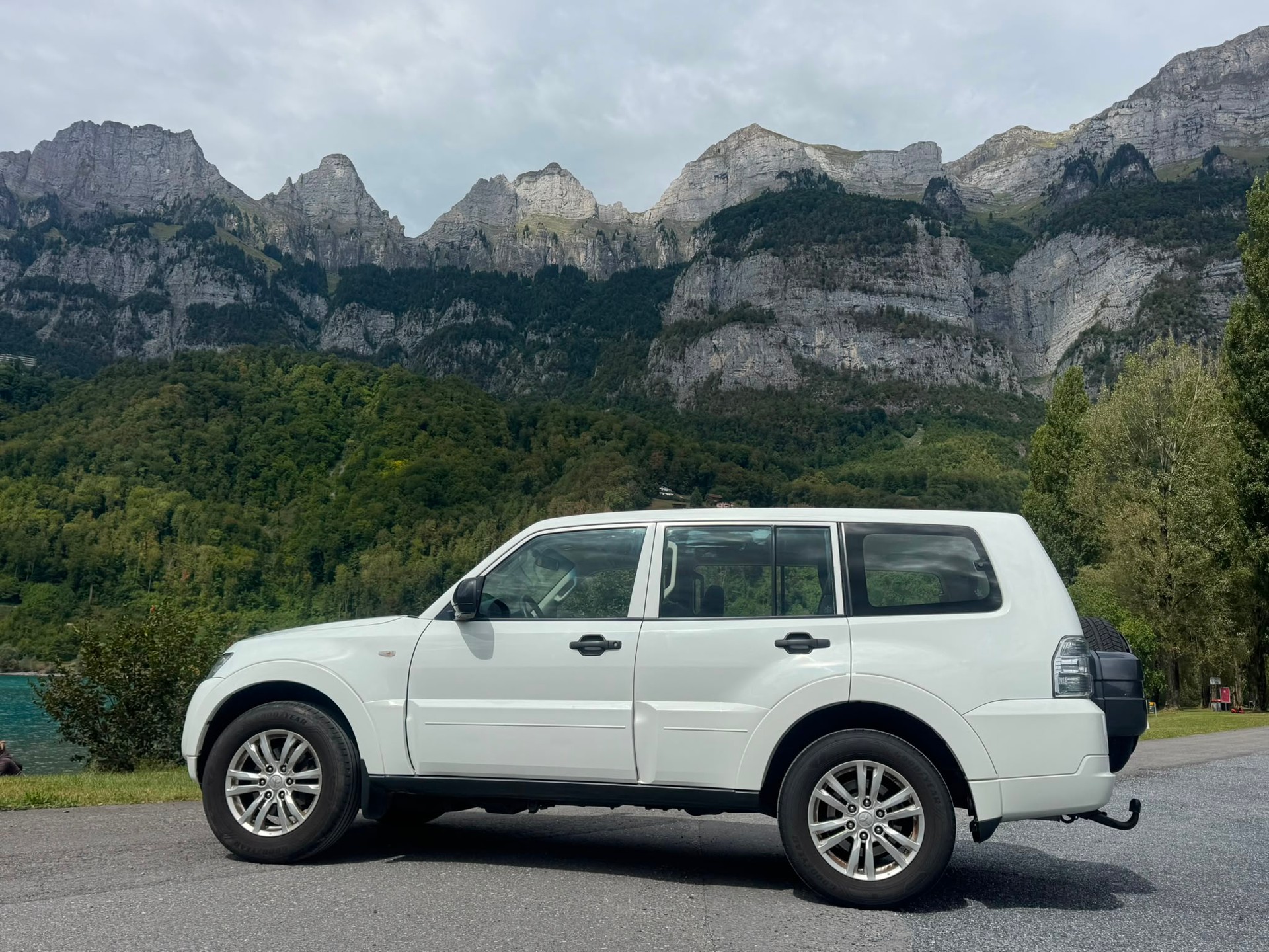 MITSUBISHI Pajero 3.2 DI-D Value Automatic-image-3
