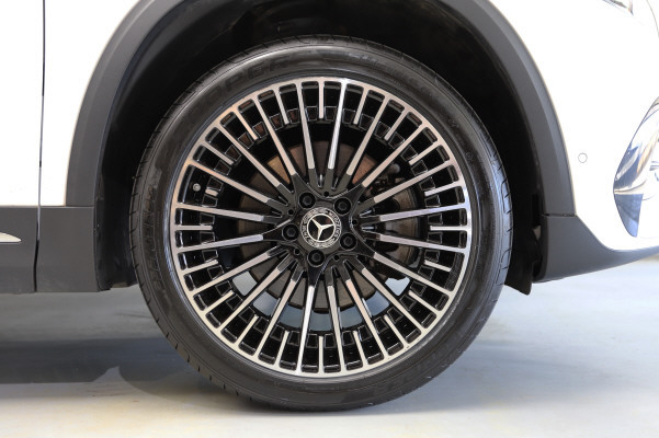 MERCEDES-BENZ EQA 250 AMG Line AMG Line-image-12