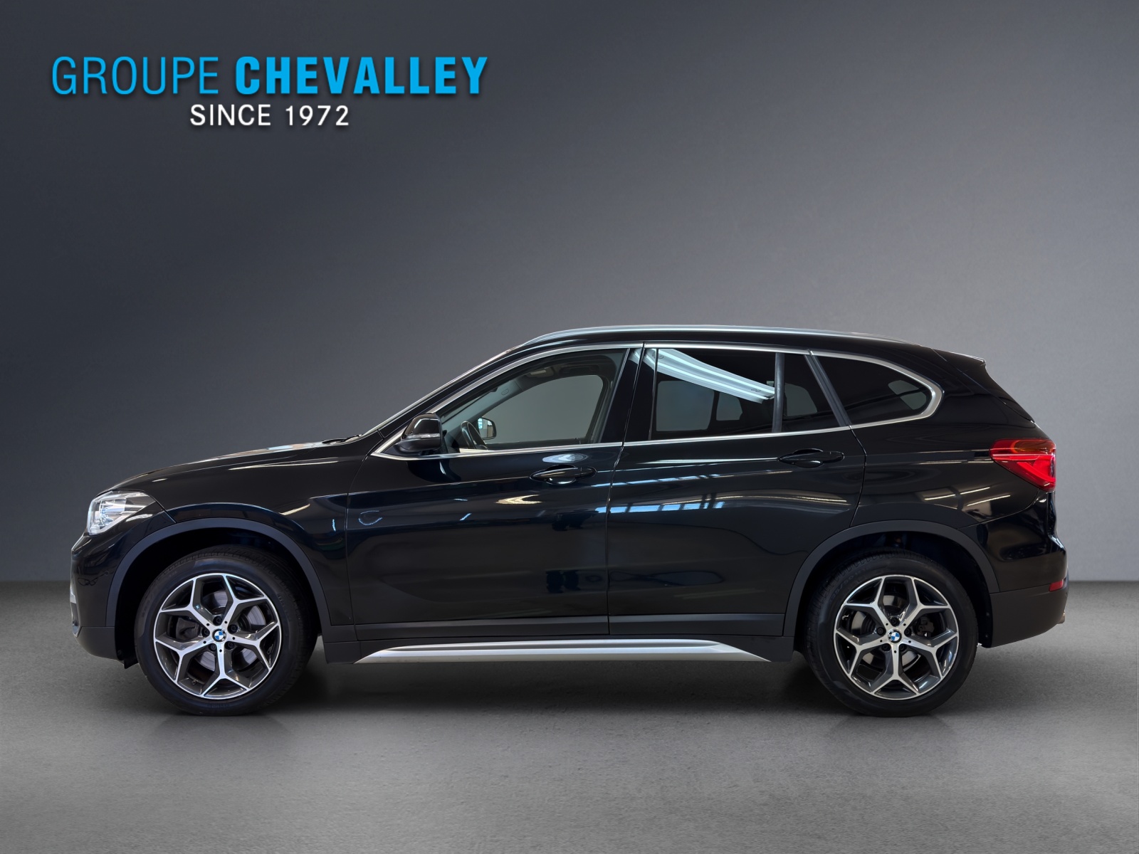 BMW X1 xDrive 20d xLine-showroom-element-2