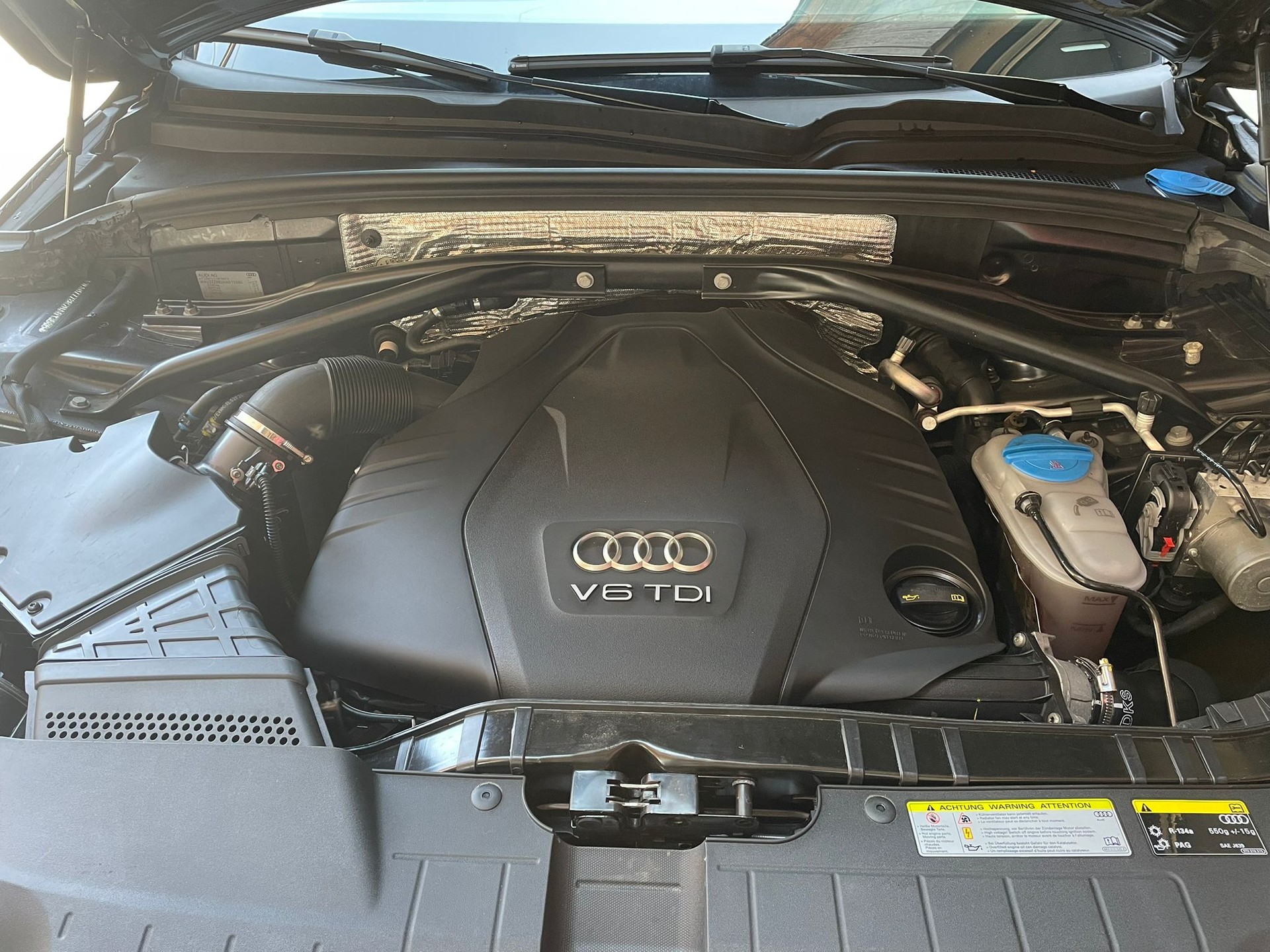 AUDI 3.0 V6 TDI quattro S-Tronic-image-5