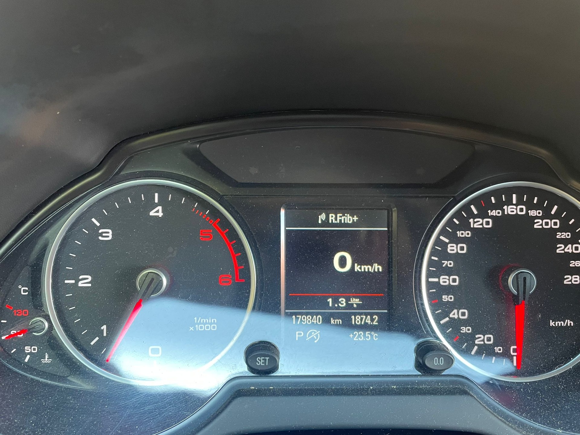 AUDI 3.0 V6 TDI quattro S-Tronic-image-4