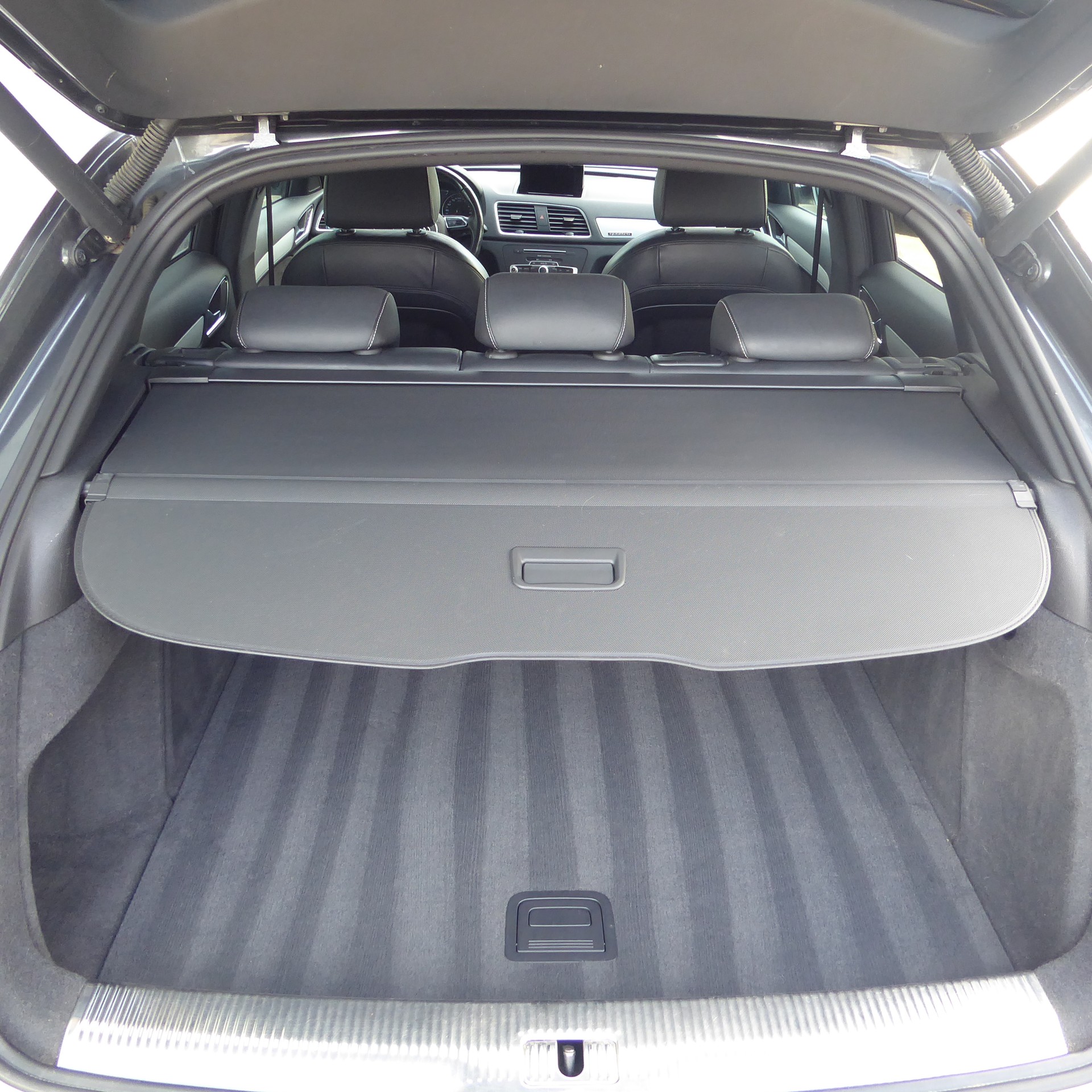 AUDI Q3 2.0 TDI quattro S-tronic-image-6