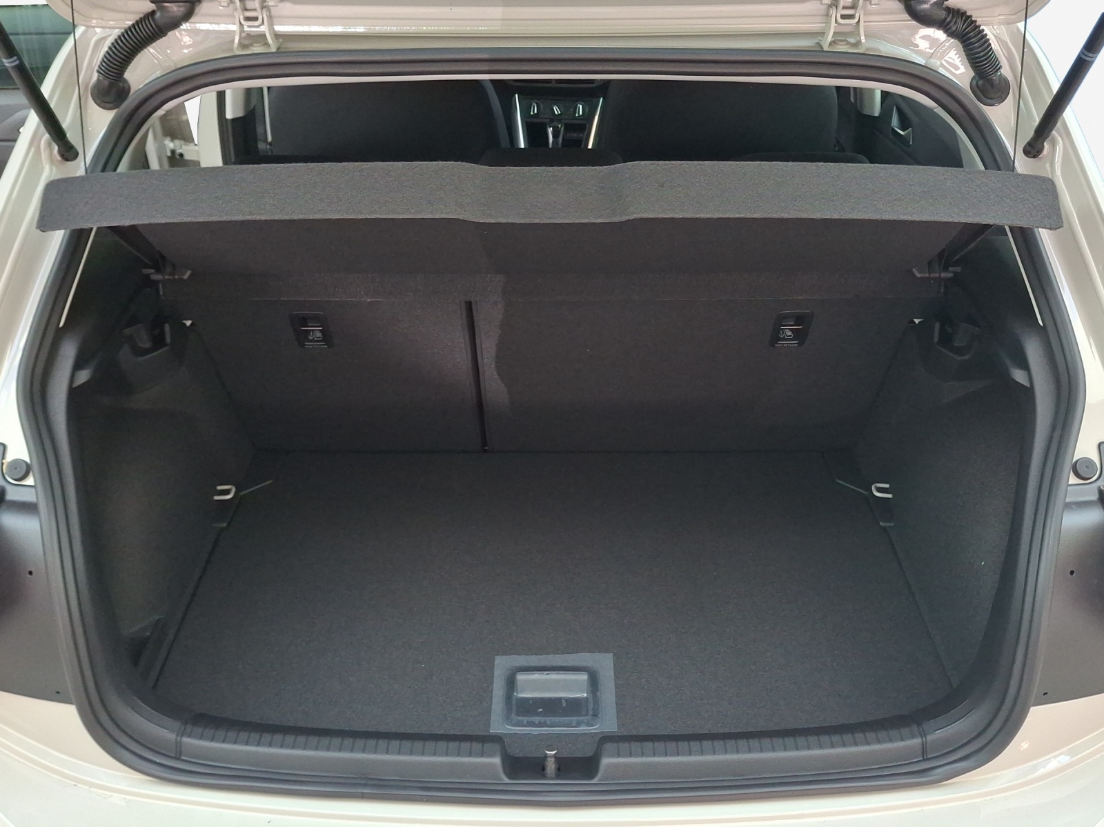 VW Polo 1.0 TSI Life DSG-image-12