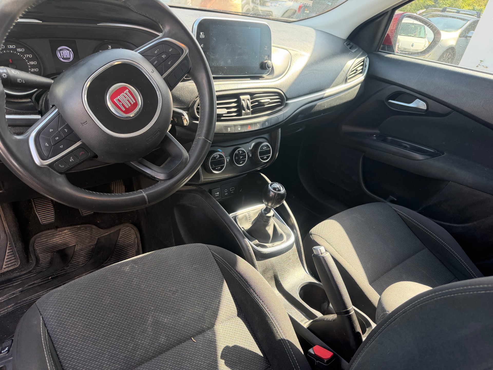 FIAT Tipo 1.6MJ Station Wagon Lounge-image-5