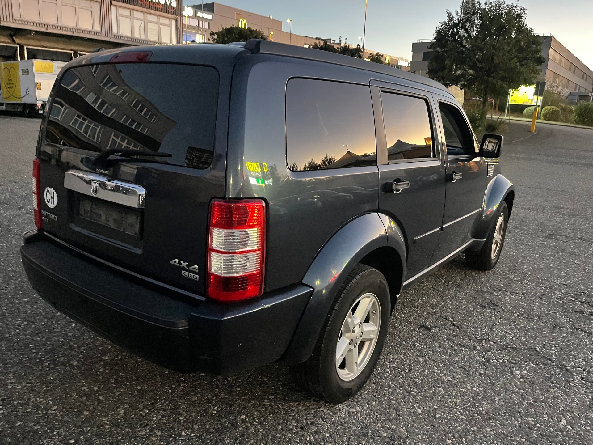 DODGE Nitro 2.8 CRD R/T Automatic-image-2