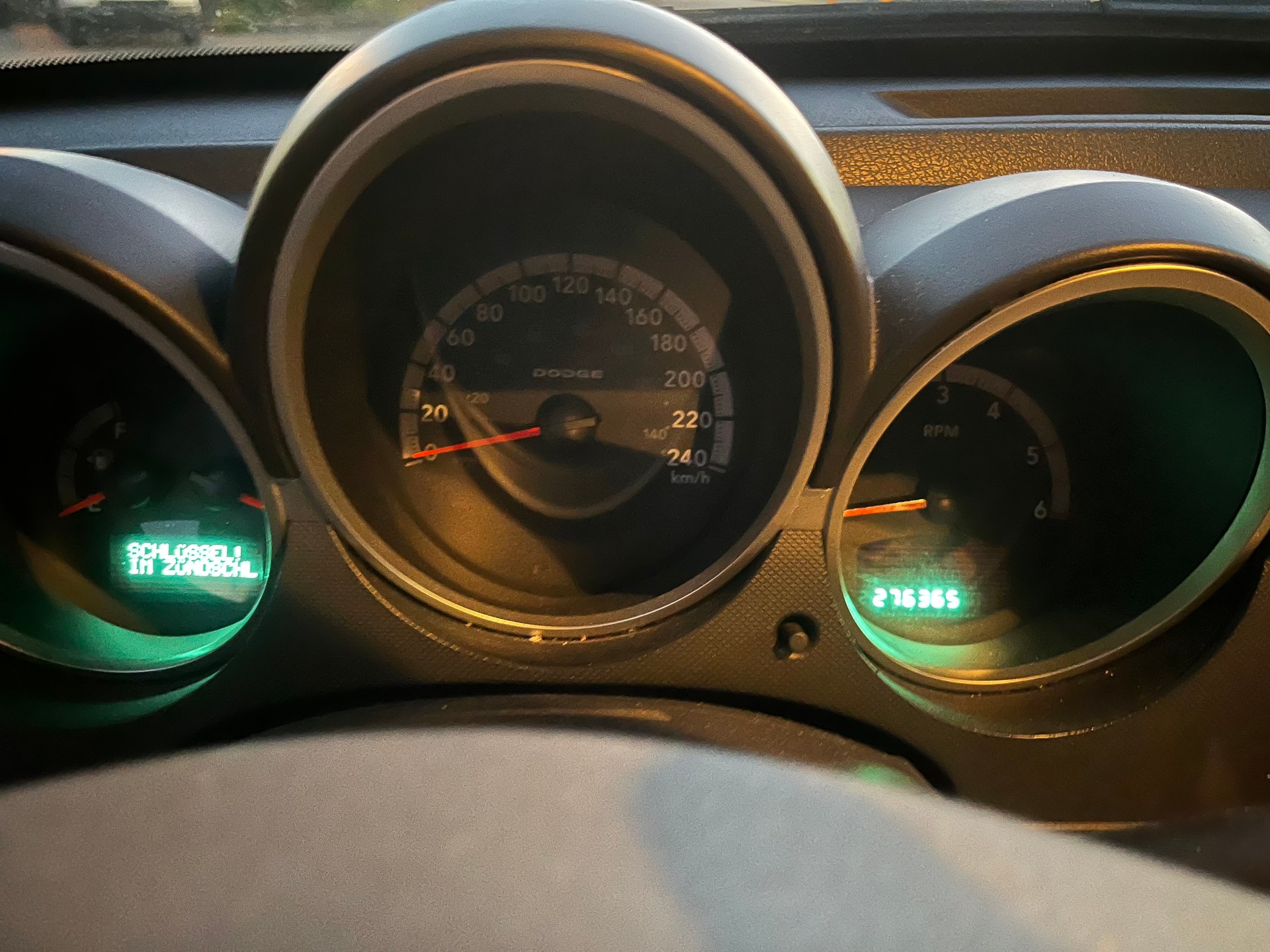 DODGE Nitro 2.8 CRD R/T Automatic-image-4