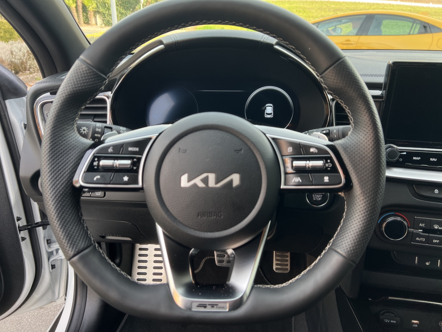 KIA XCeed 1.5 T-GDi GT-Line-image-11