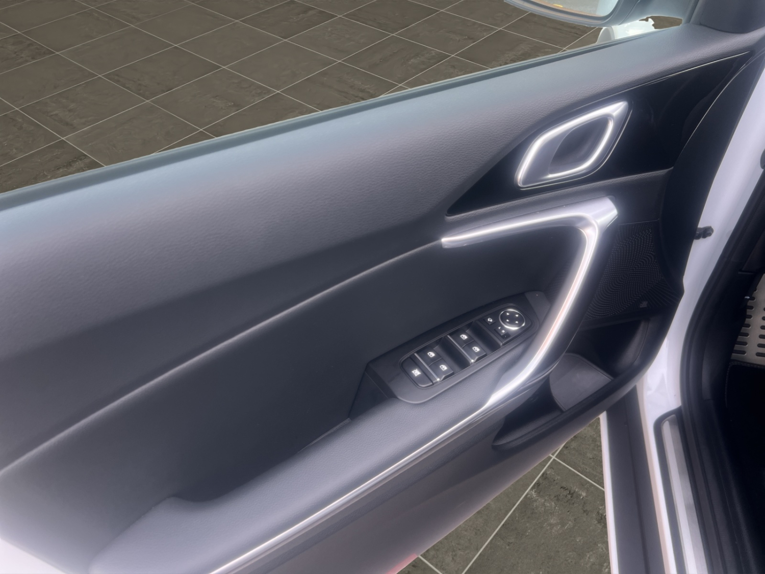KIA XCeed 1.5 T-GDi GT-Line-image-15