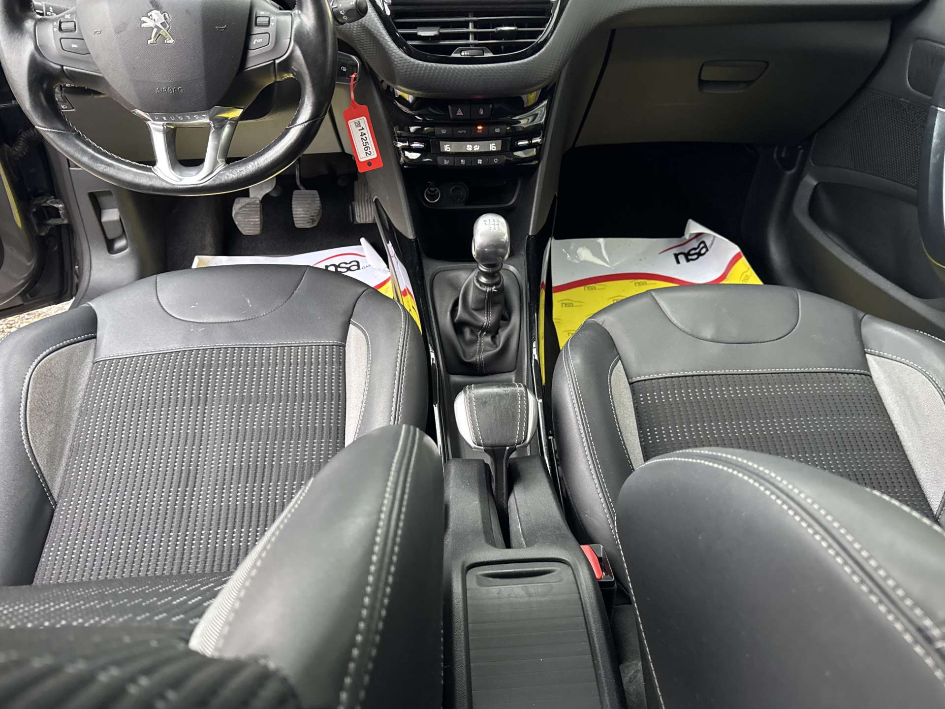 PEUGEOT 2008 1.6 BlueHDi Allure Top-Preis-image-13
