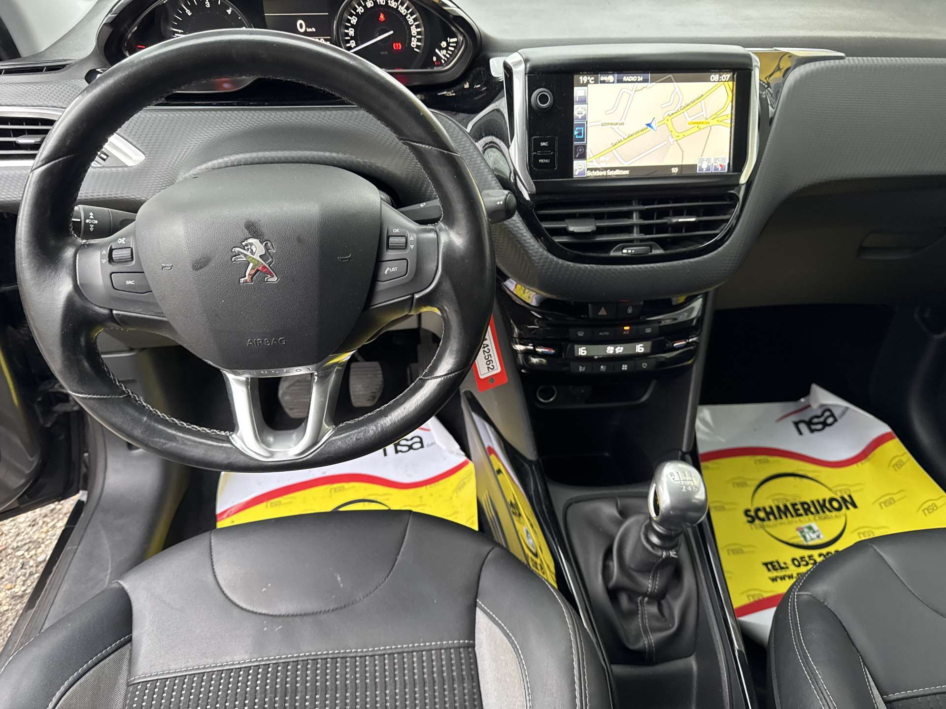 PEUGEOT 2008 1.6 BlueHDi Allure Top-Preis-image-12