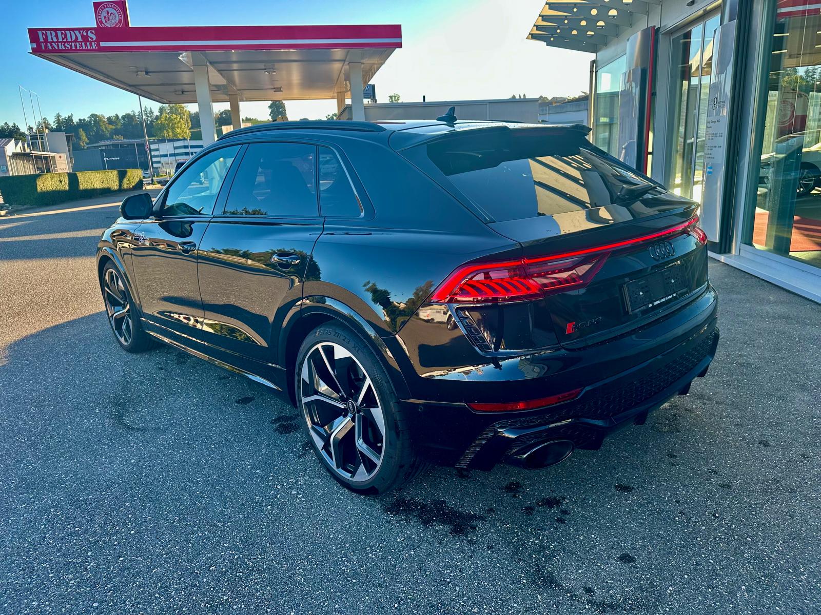 AUDI RSQ8 quattro-image-2