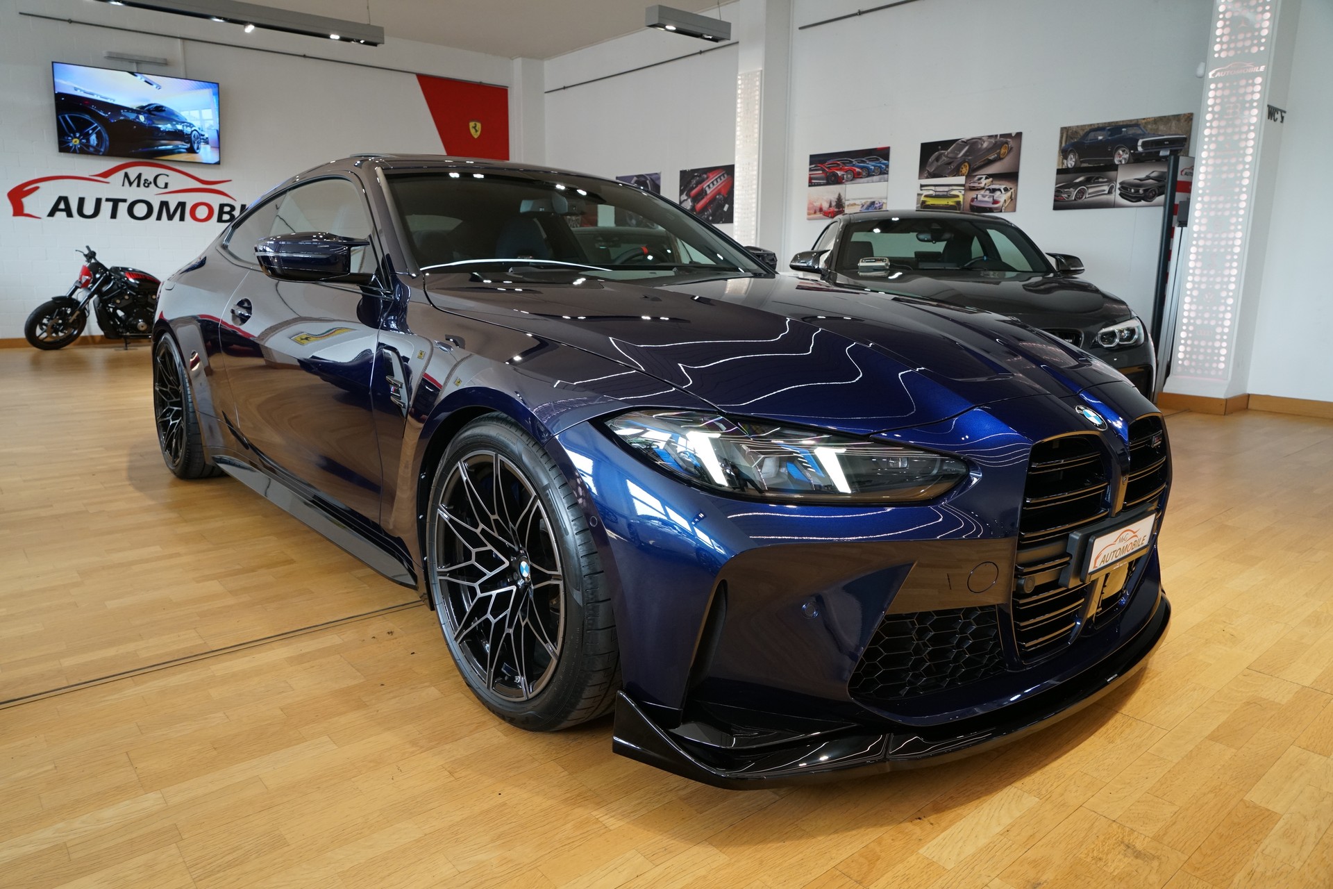 BMW M4 Coupé Competition M xDrive Individual Tansanitblau-image-2