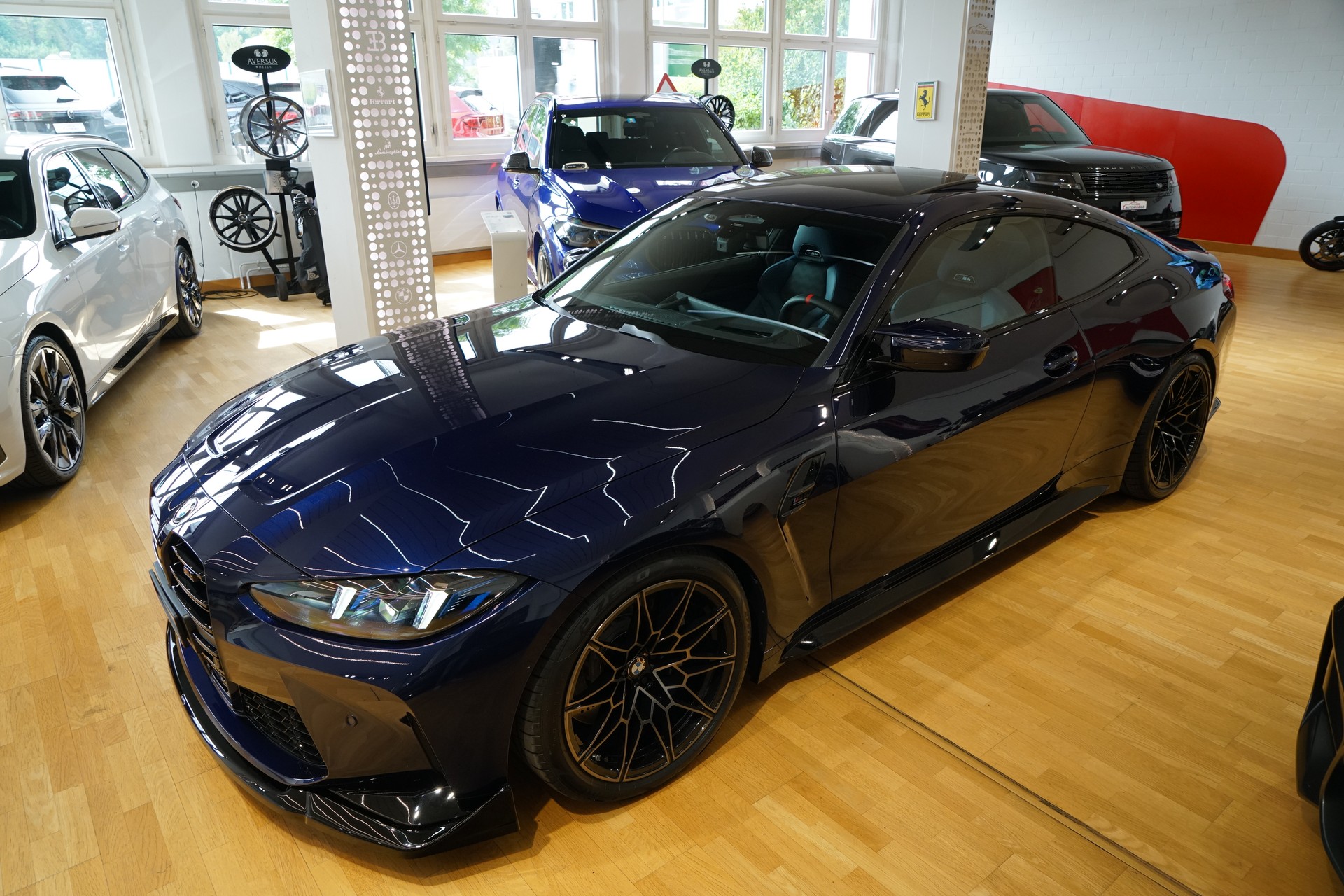 BMW M4 Coupé Competition M xDrive Individual Tansanitblau-image-11