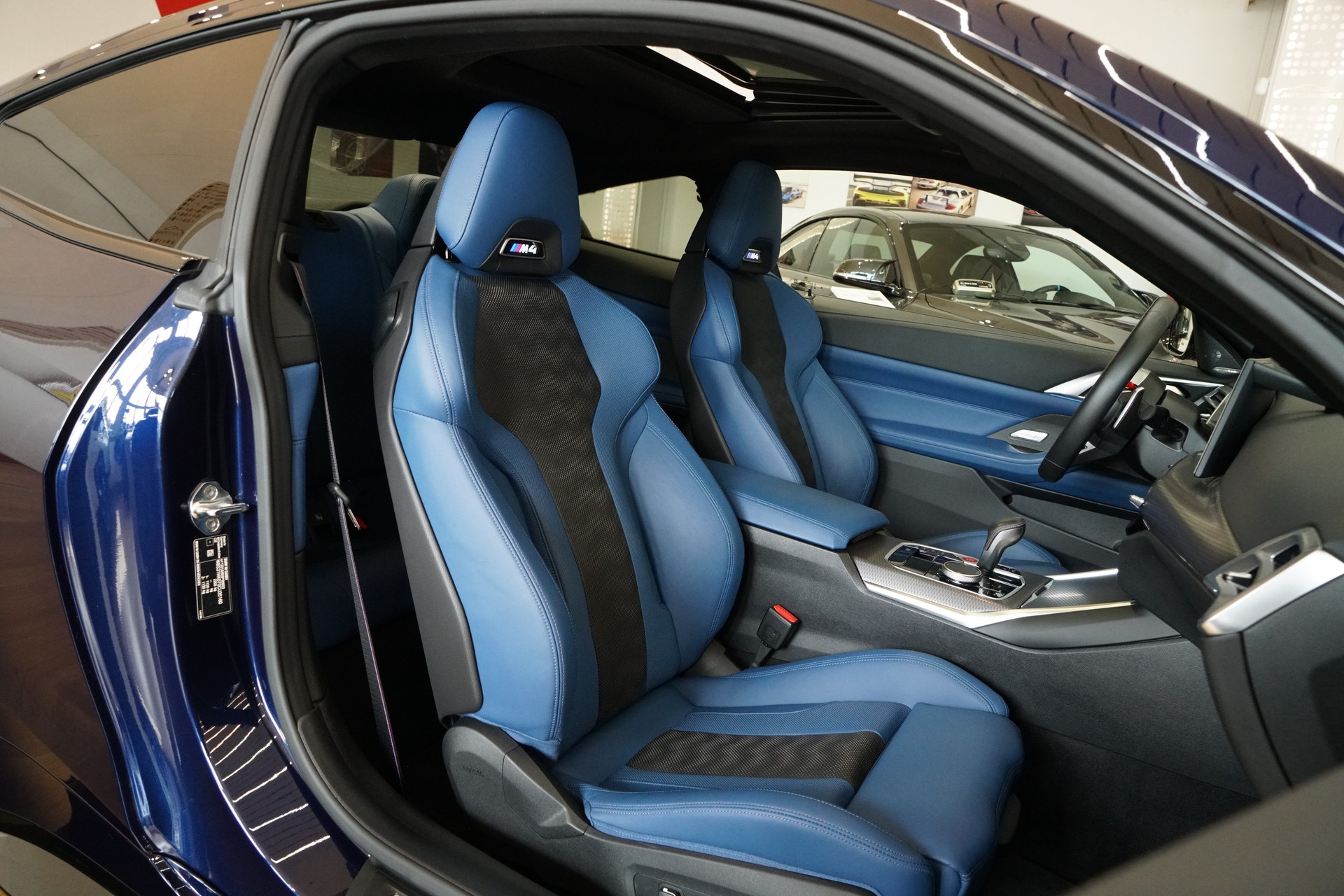 BMW M4 Coupé Competition M xDrive Individual Tansanitblau-image-20