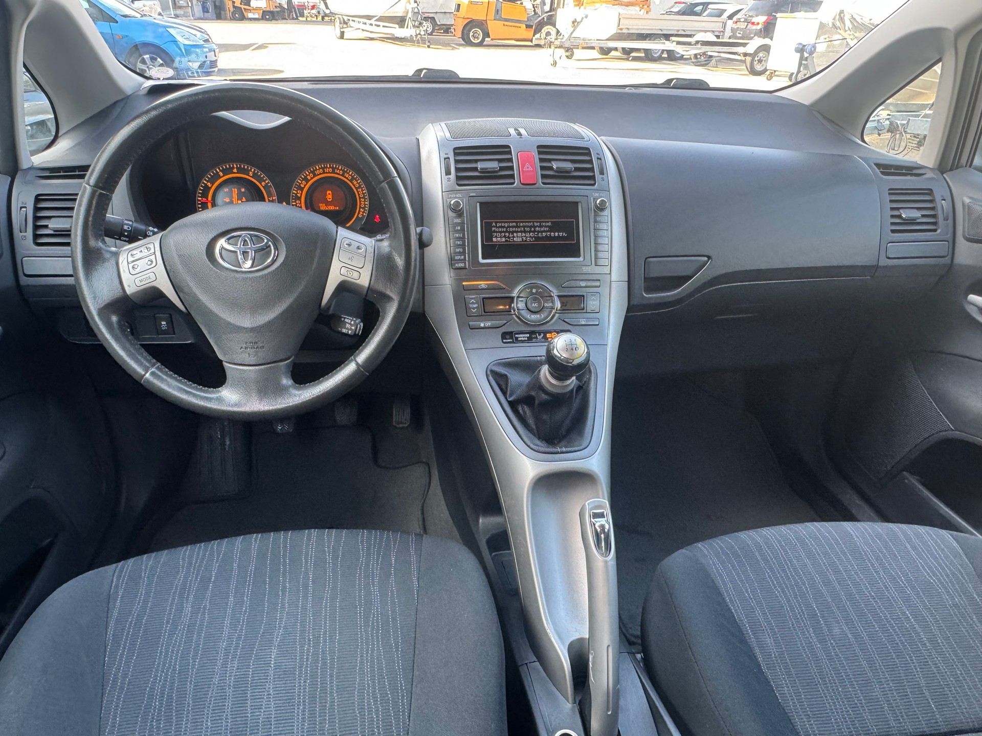 TOYOTA Auris 1.6 Linea Luna-image-6
