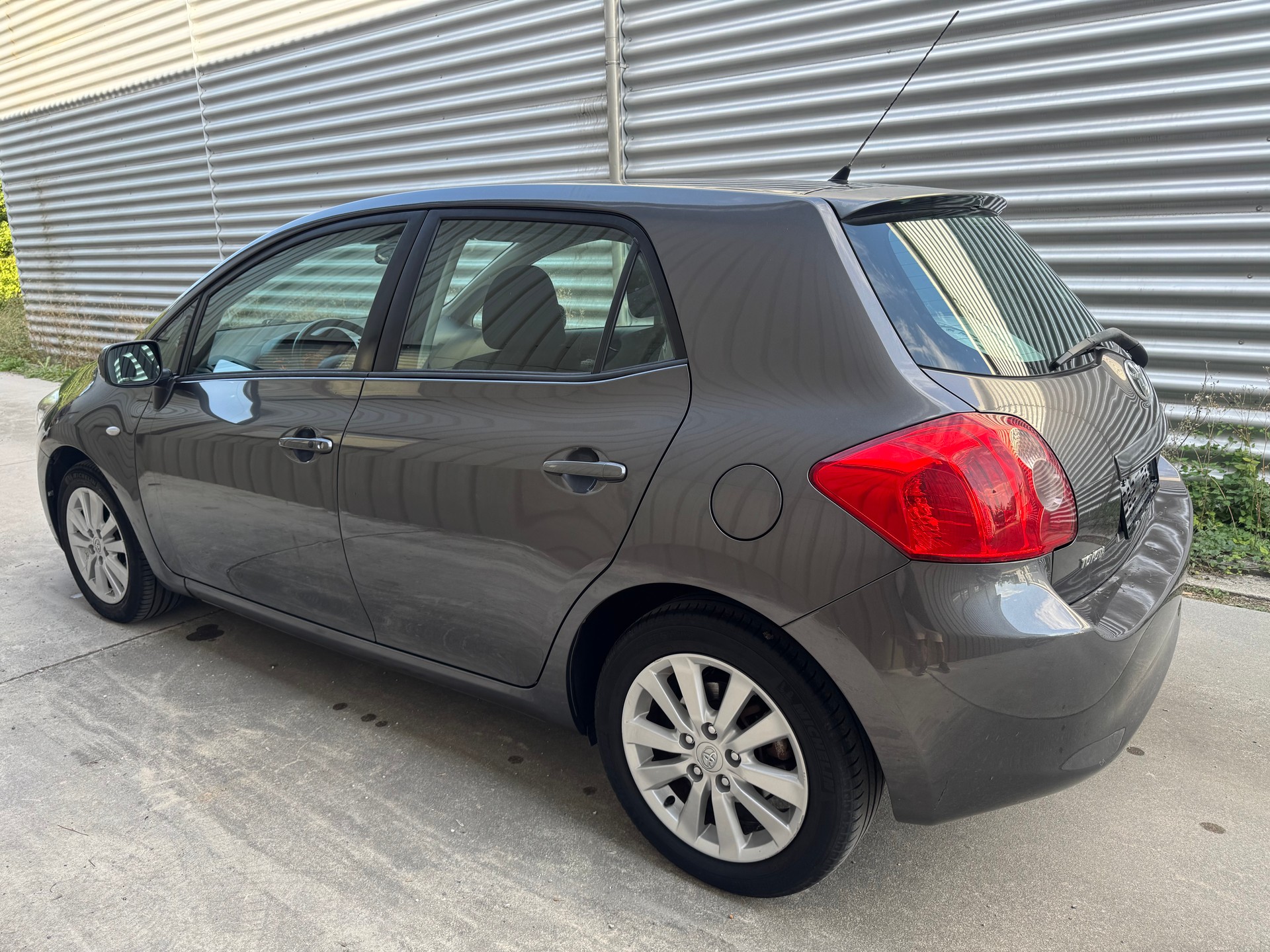 TOYOTA Auris 1.6 Linea Luna-image-2