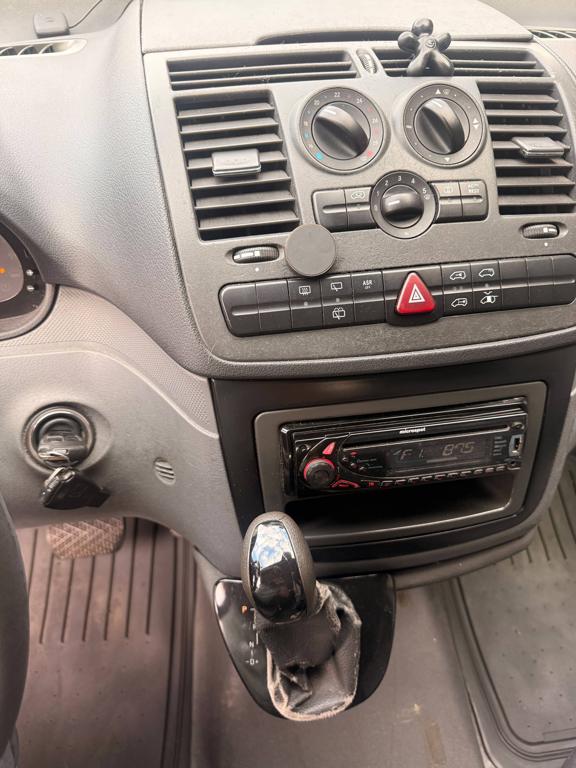 MERCEDES-BENZ Vito 111 CDI-image-10