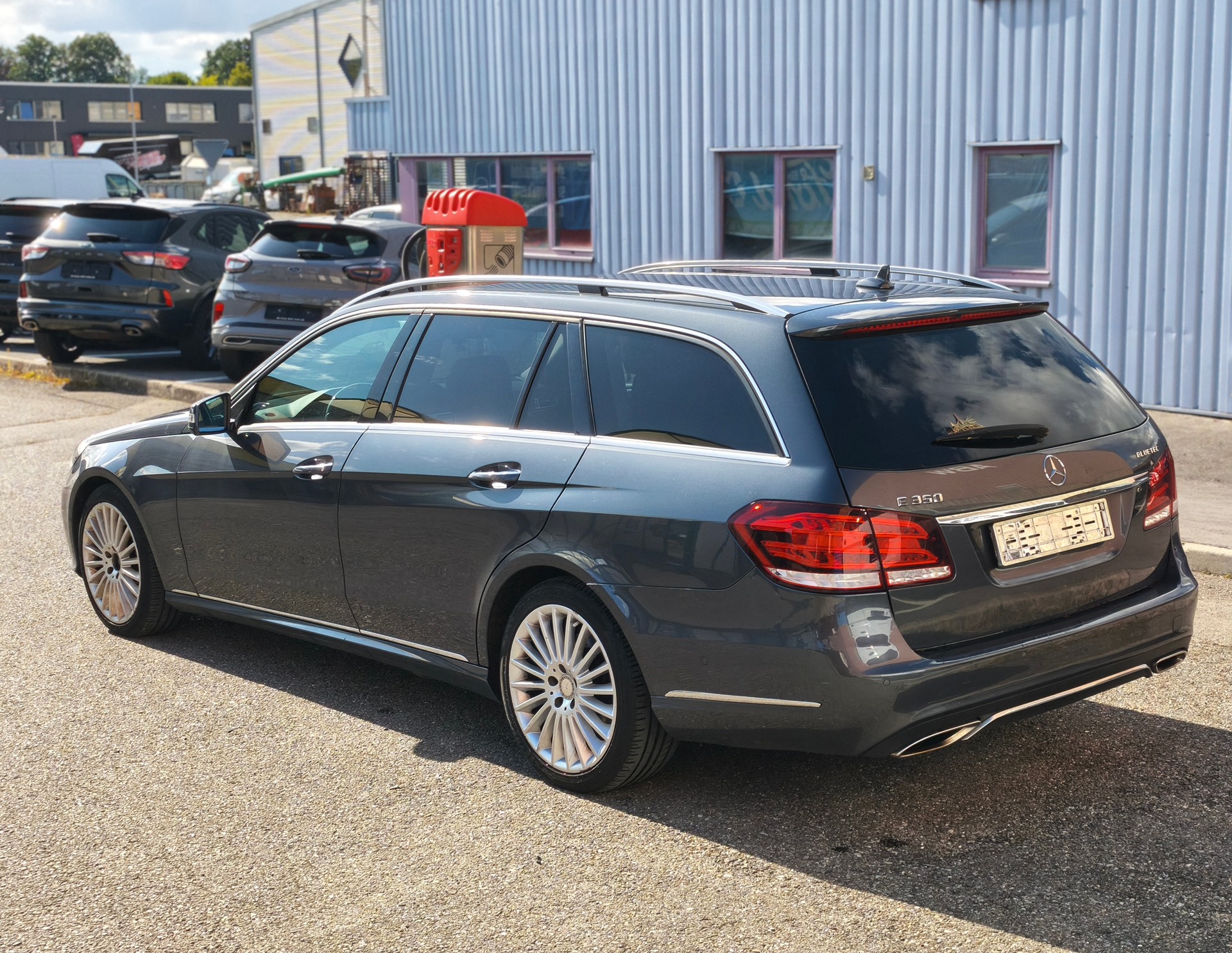 MERCEDES-BENZ E 350 BlueTEC Avantgarde 4Matic 7G-Tronic-image-2